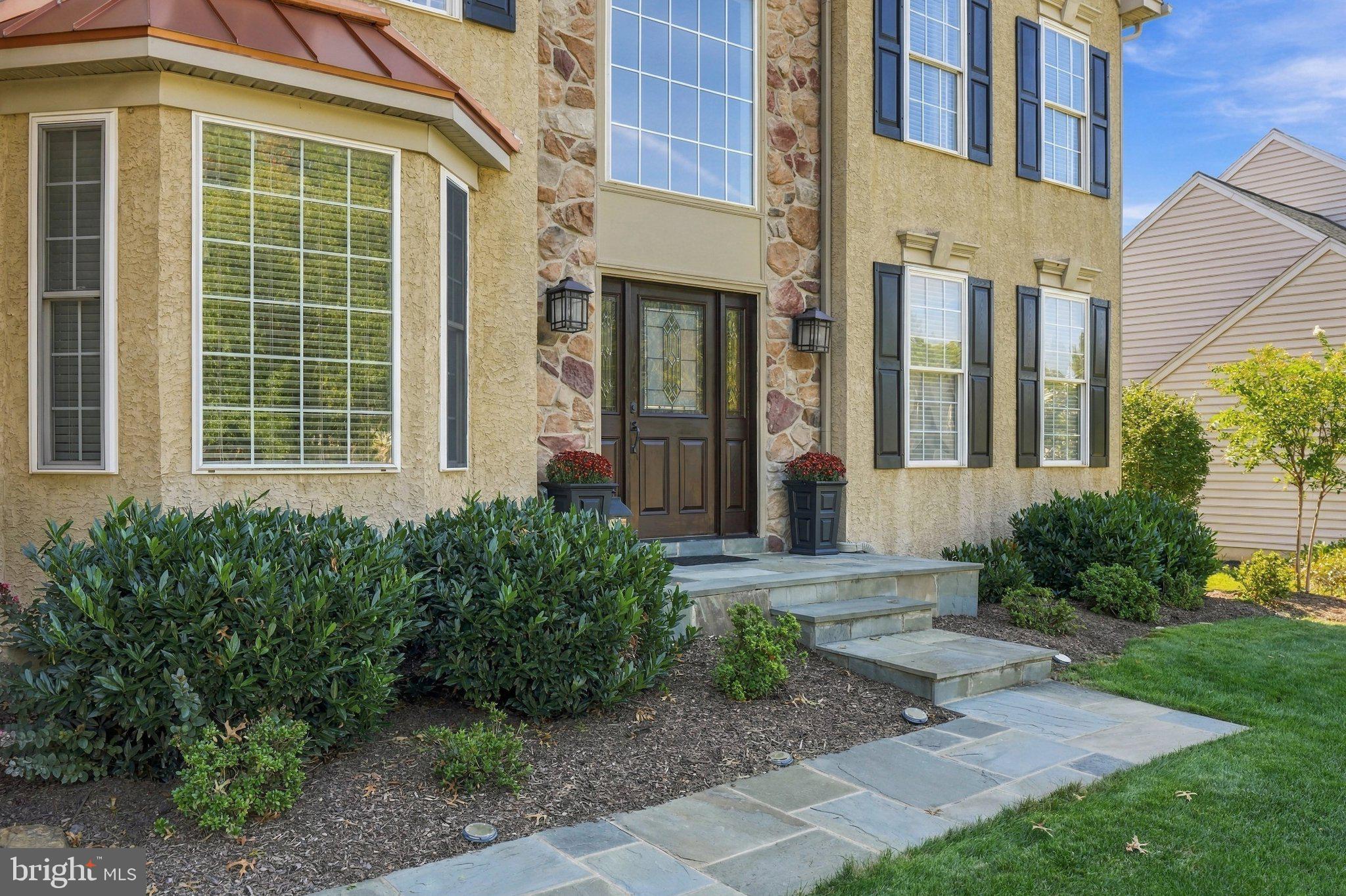 2549 CRESTLINE DRIVE