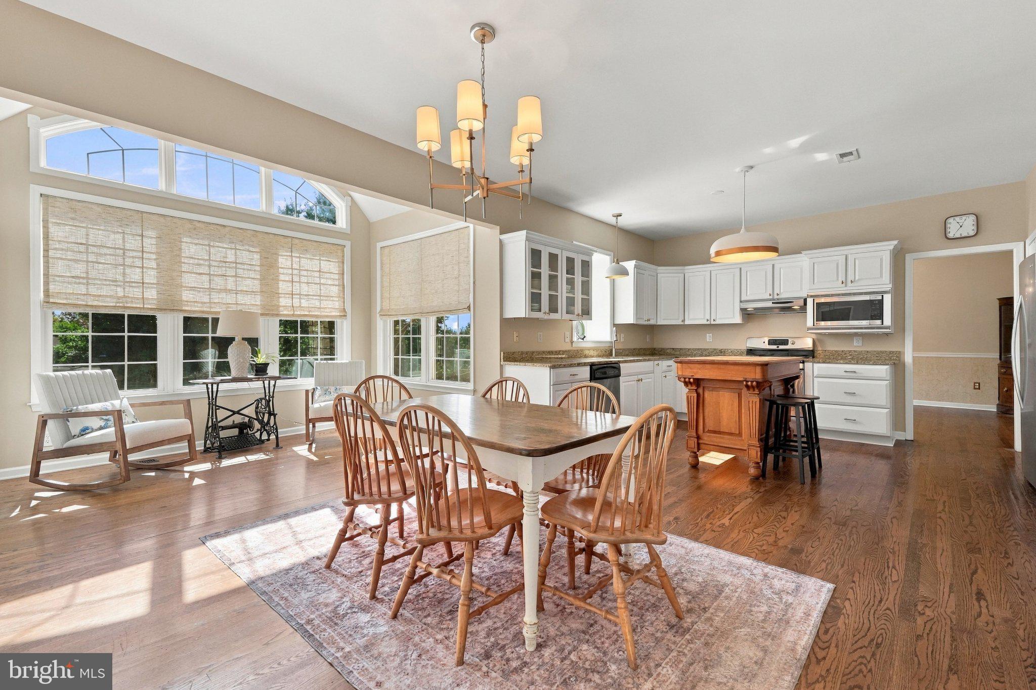 2549 CRESTLINE DRIVE