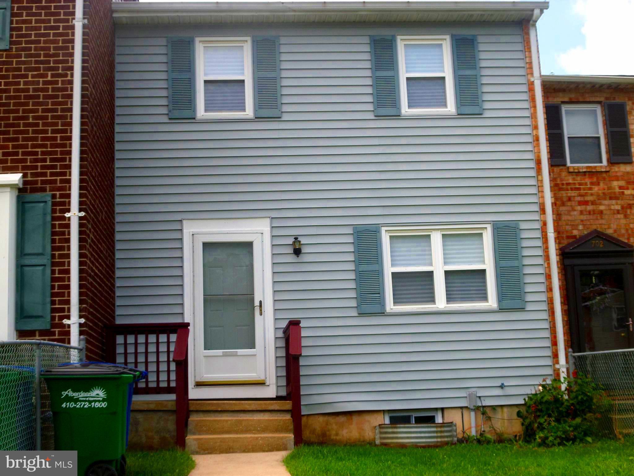 BRENTWOOD SQUARE - Residential