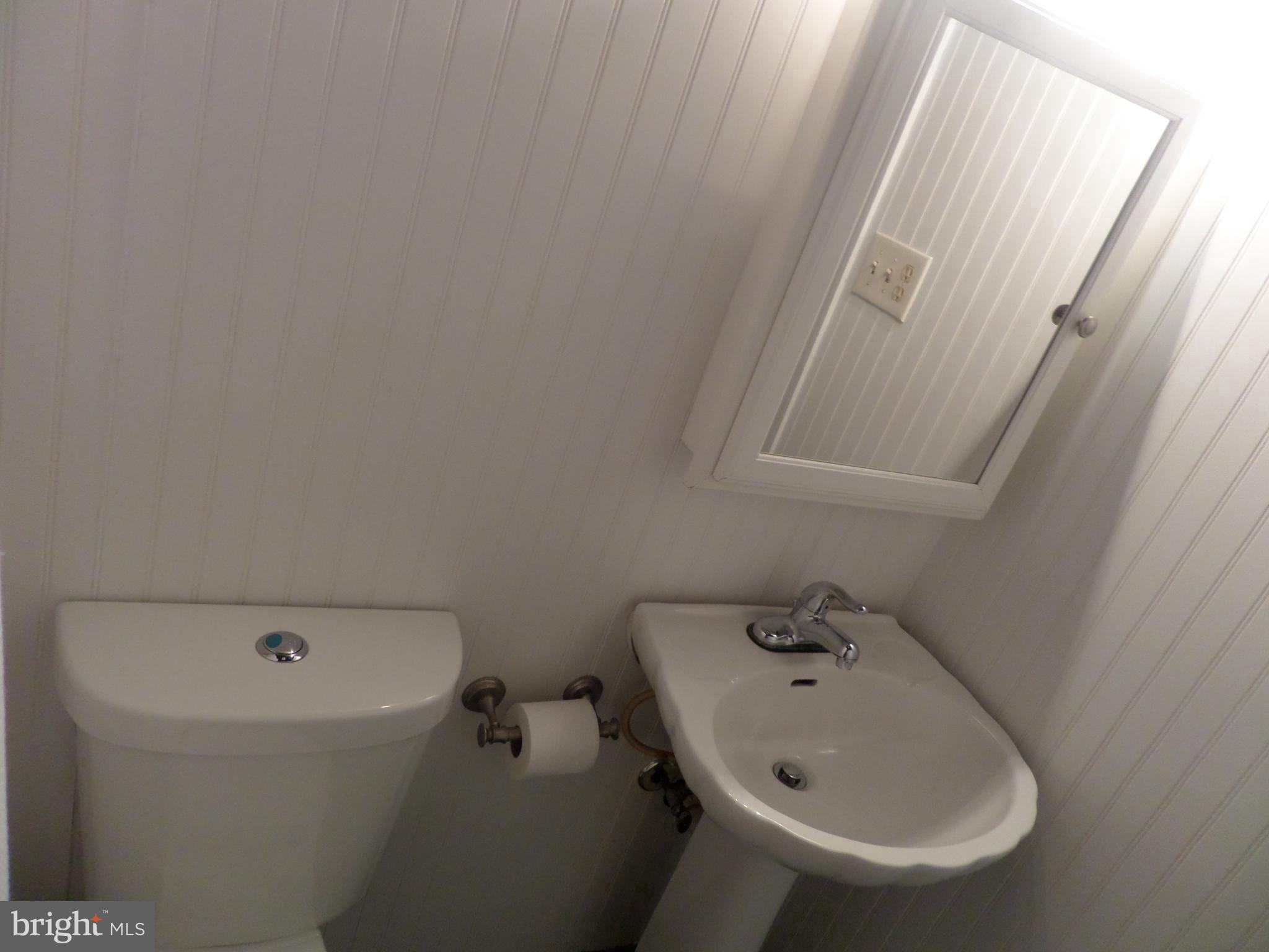 BRENTWOOD SQUARE - Residential