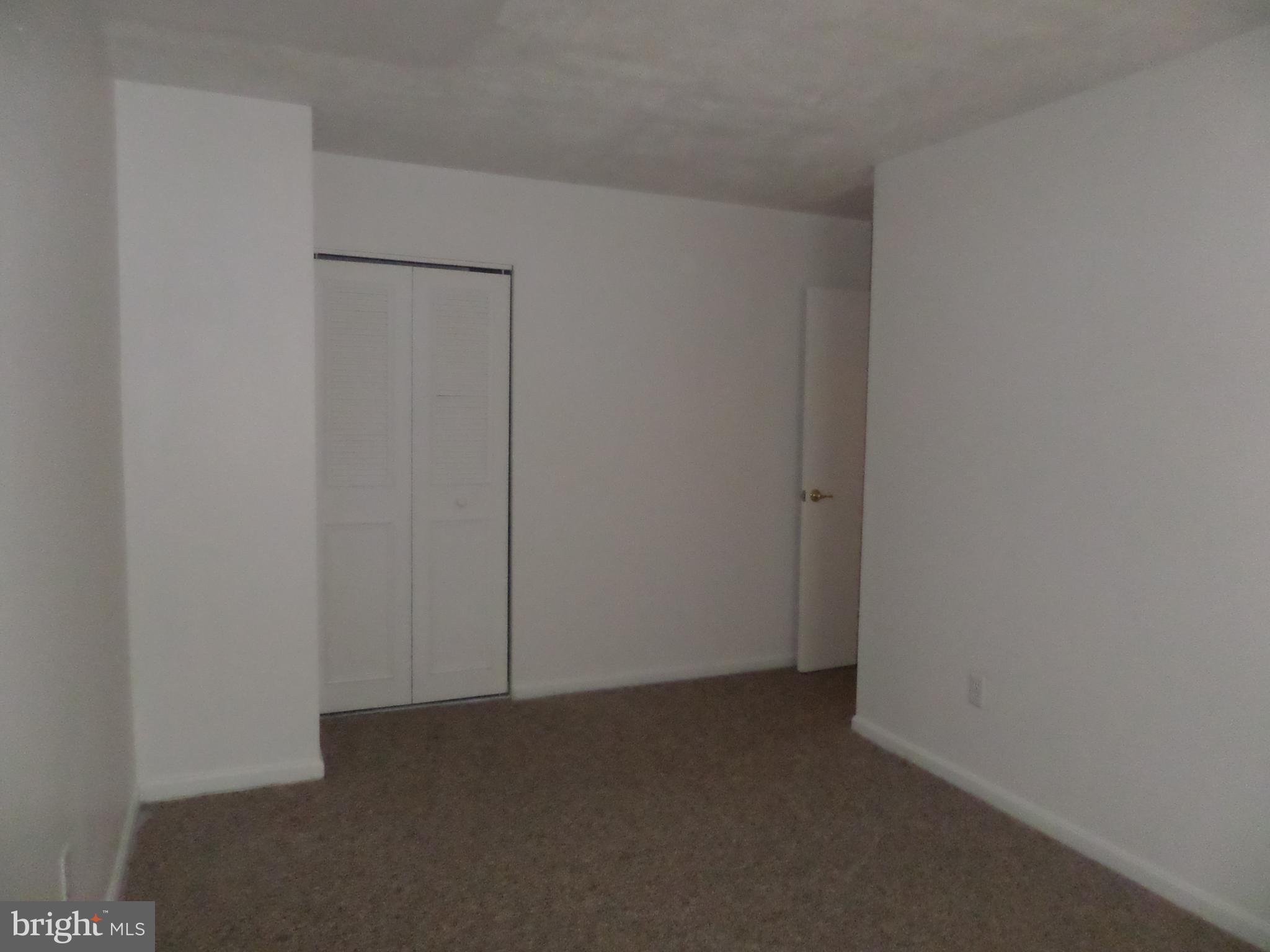 BRENTWOOD SQUARE - Residential