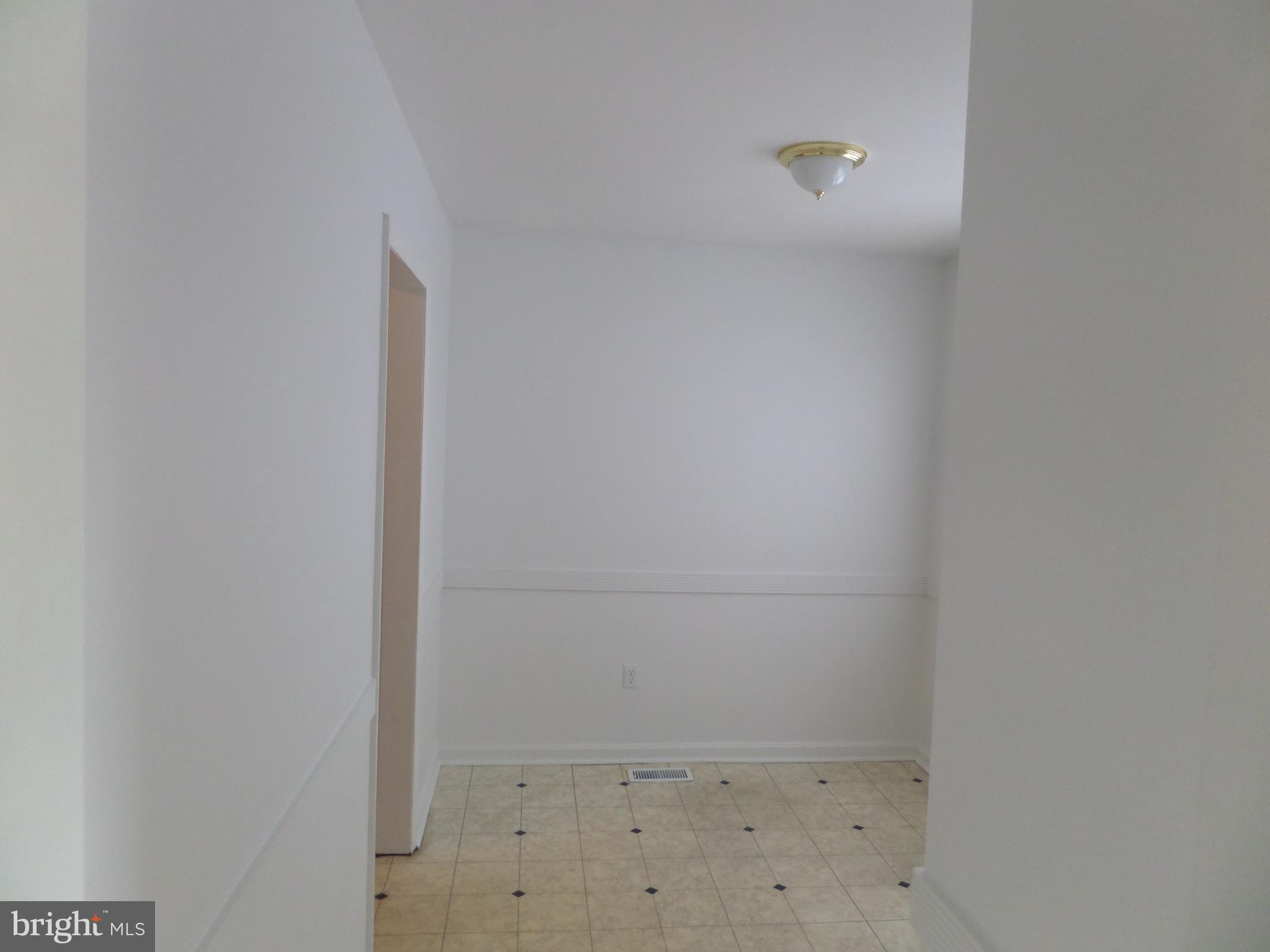 BRENTWOOD SQUARE - Residential