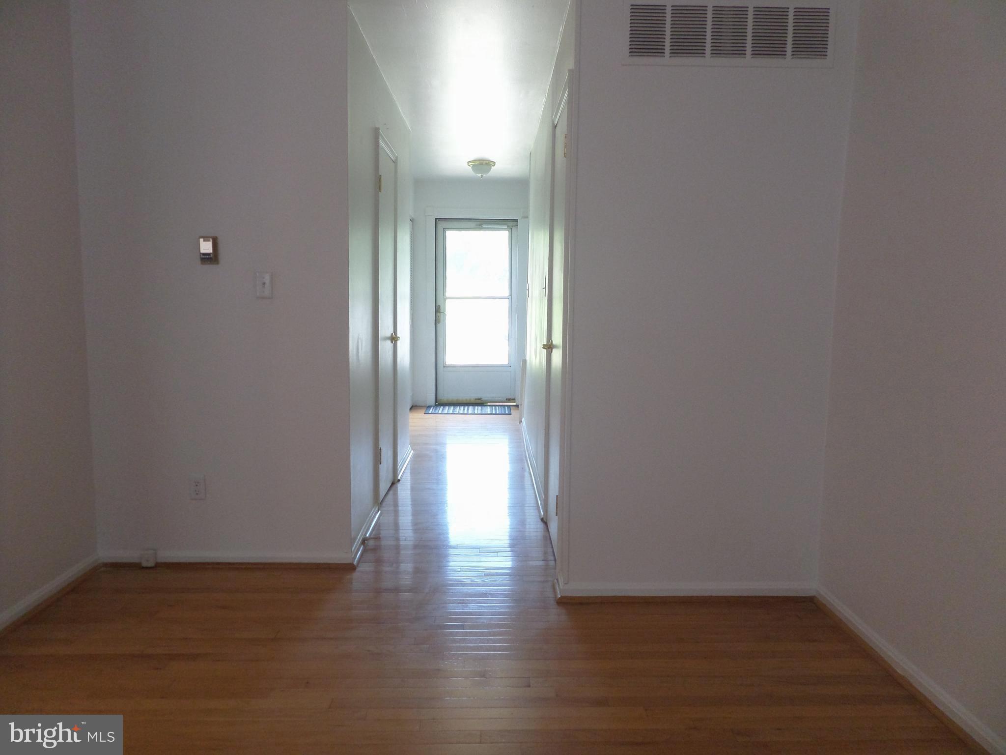 BRENTWOOD SQUARE - Residential