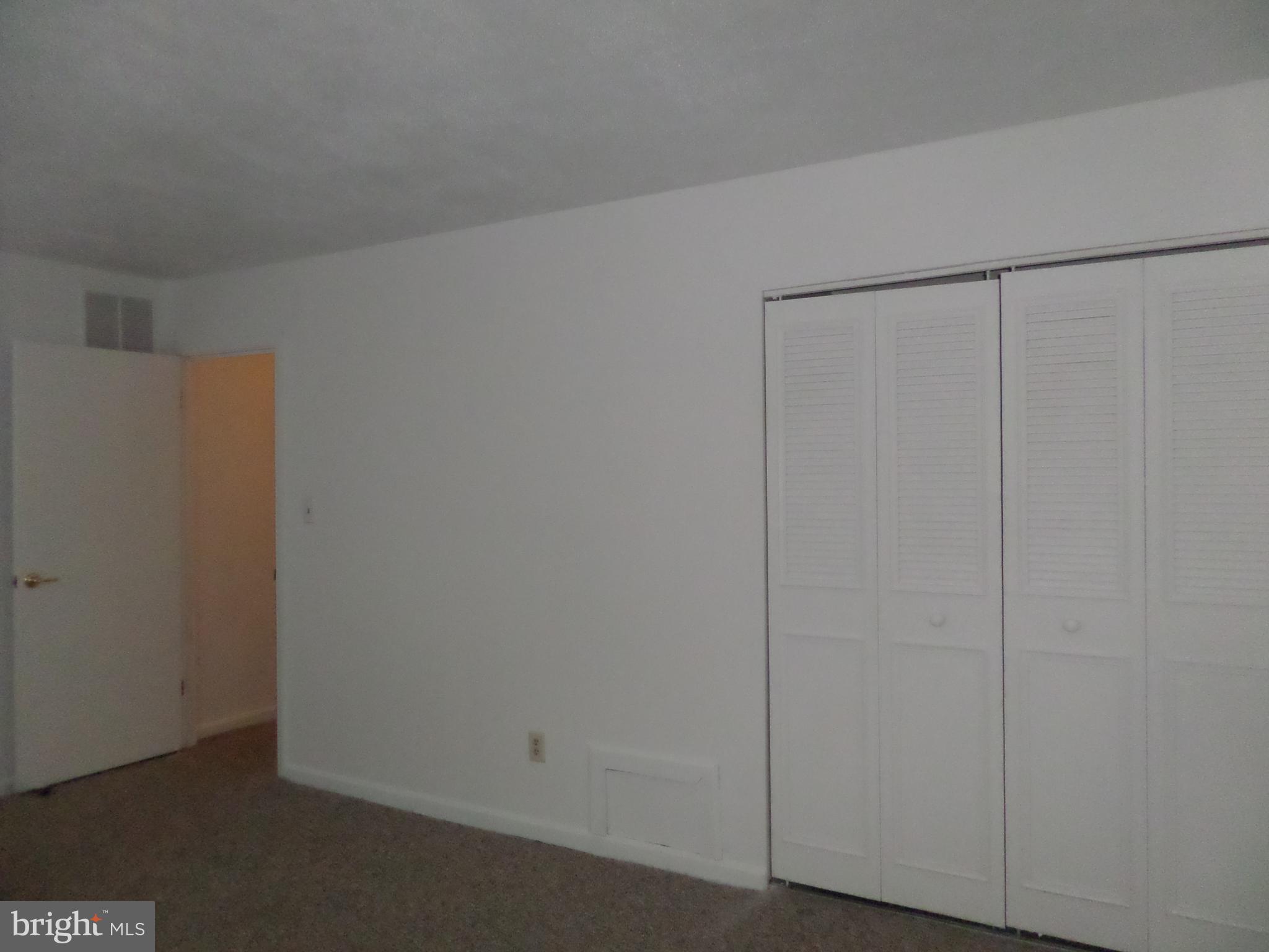 BRENTWOOD SQUARE - Residential