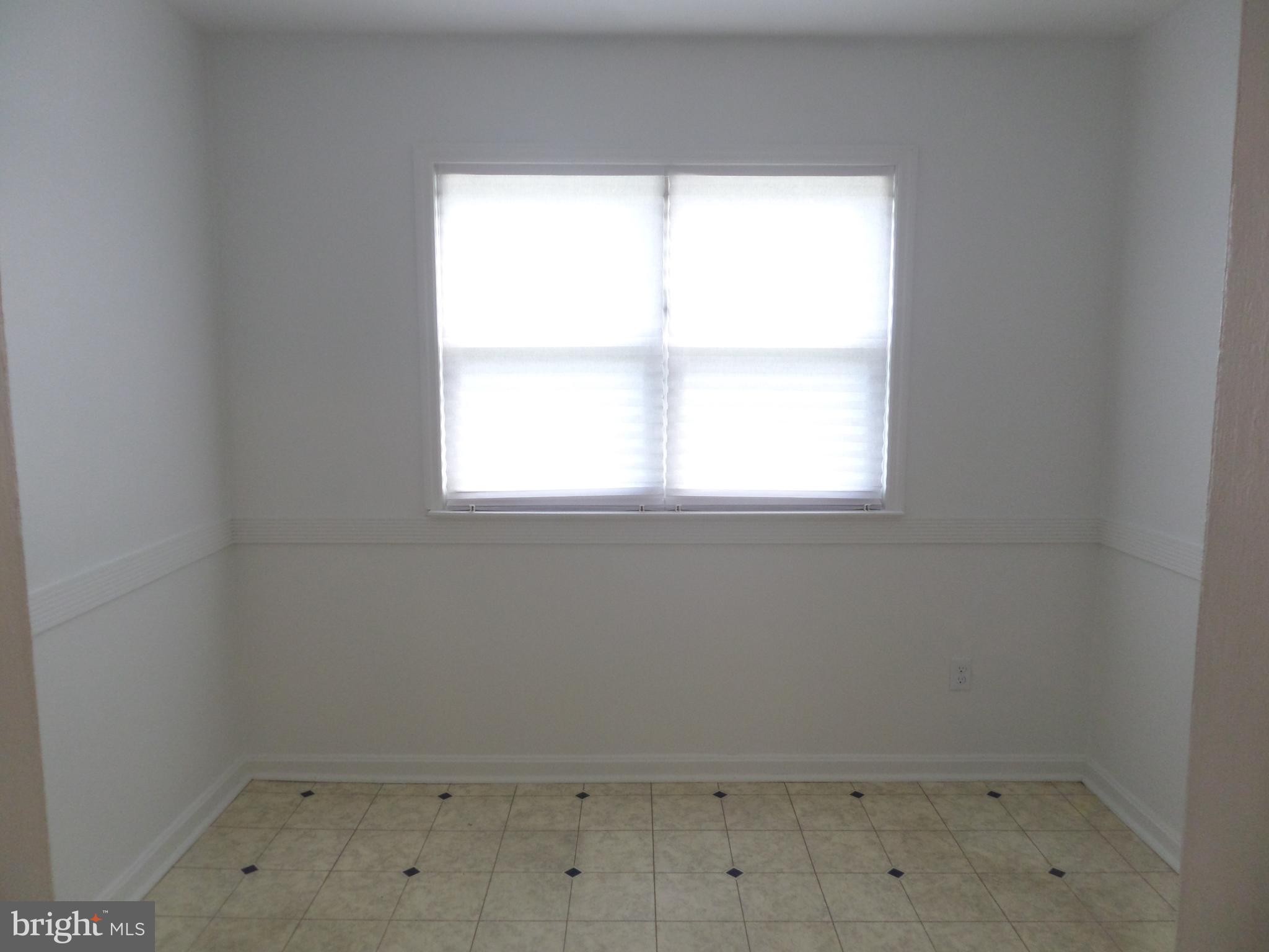 BRENTWOOD SQUARE - Residential