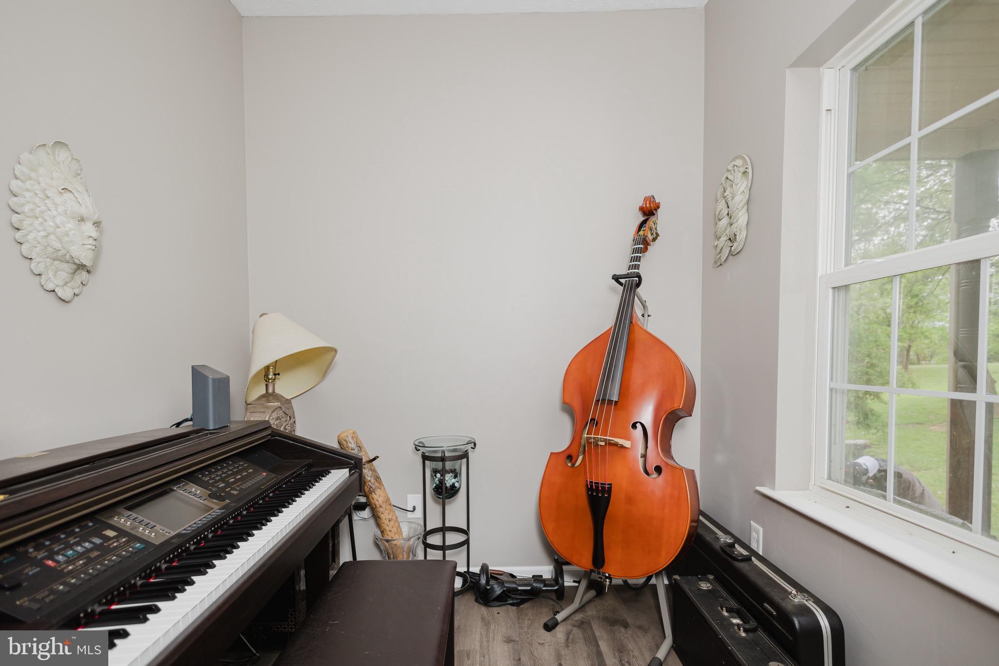 WHITE OAKS - Residential