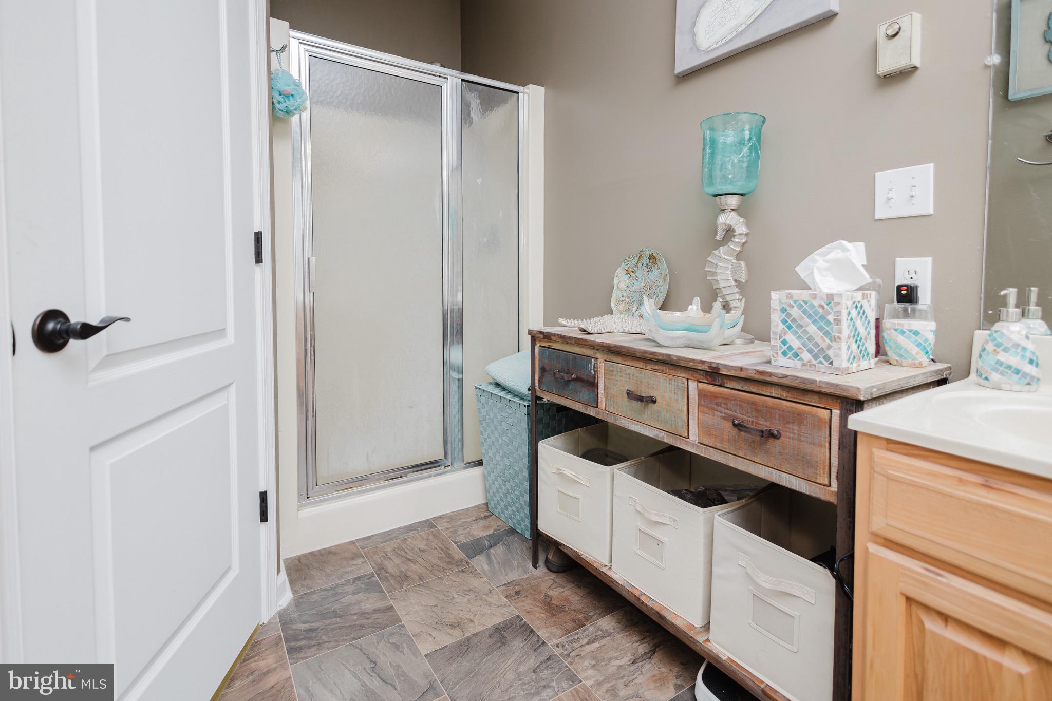 WHITE OAKS - Residential