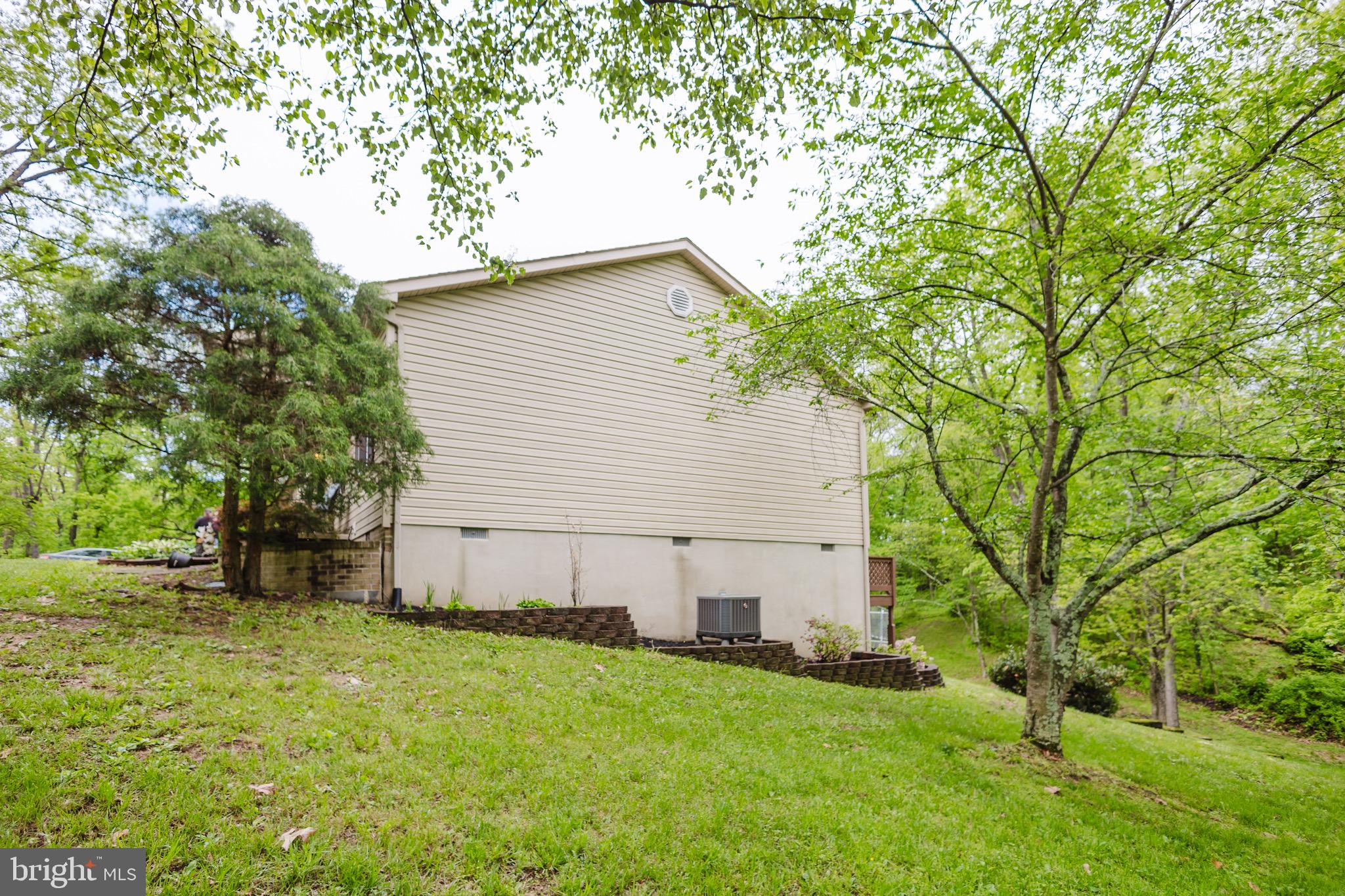 WHITE OAKS - Residential