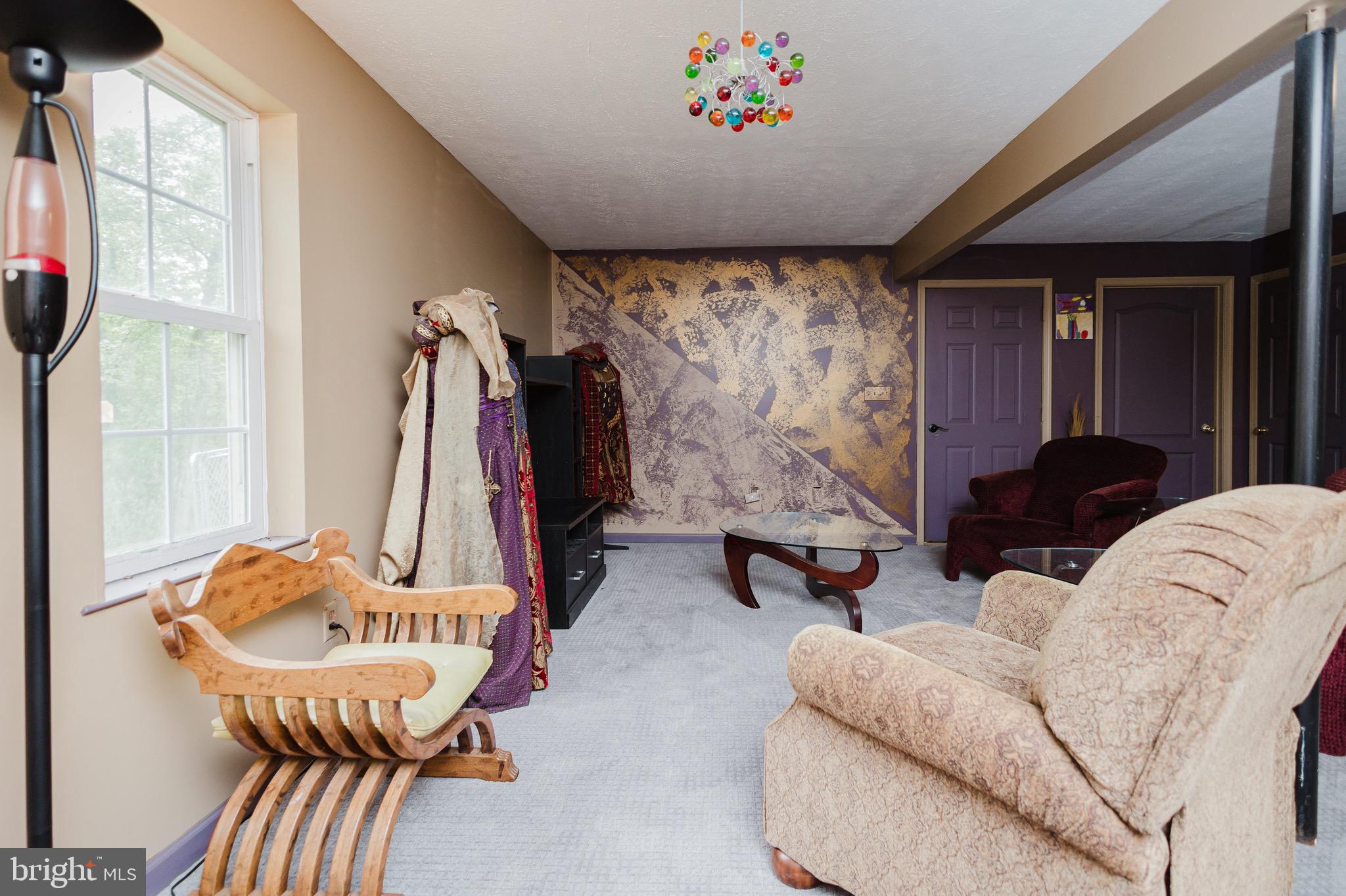 WHITE OAKS - Residential