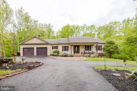 333 WHITE OAKS DRIVE MARTINSBURG WV 25401