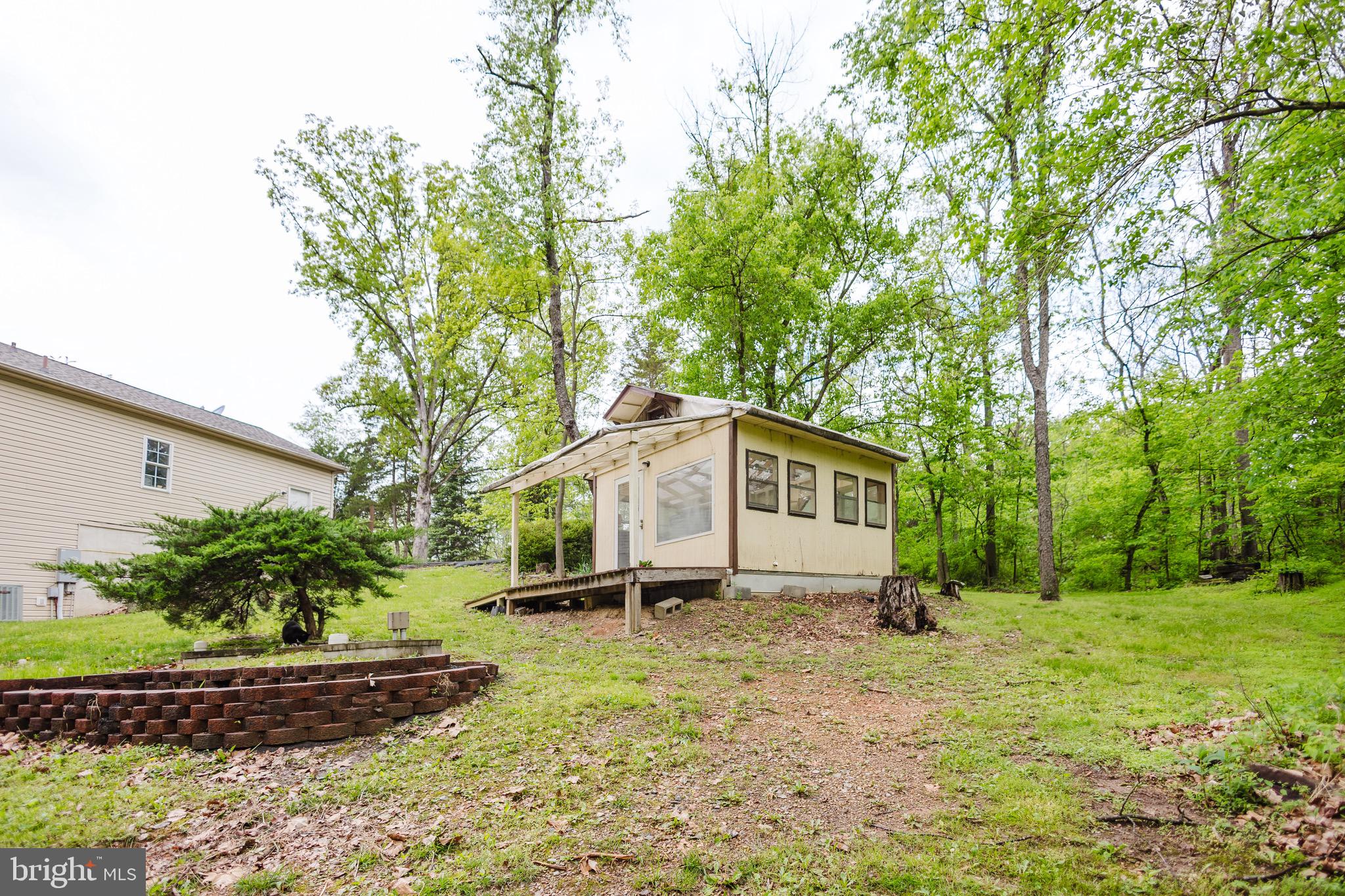 WHITE OAKS - Residential