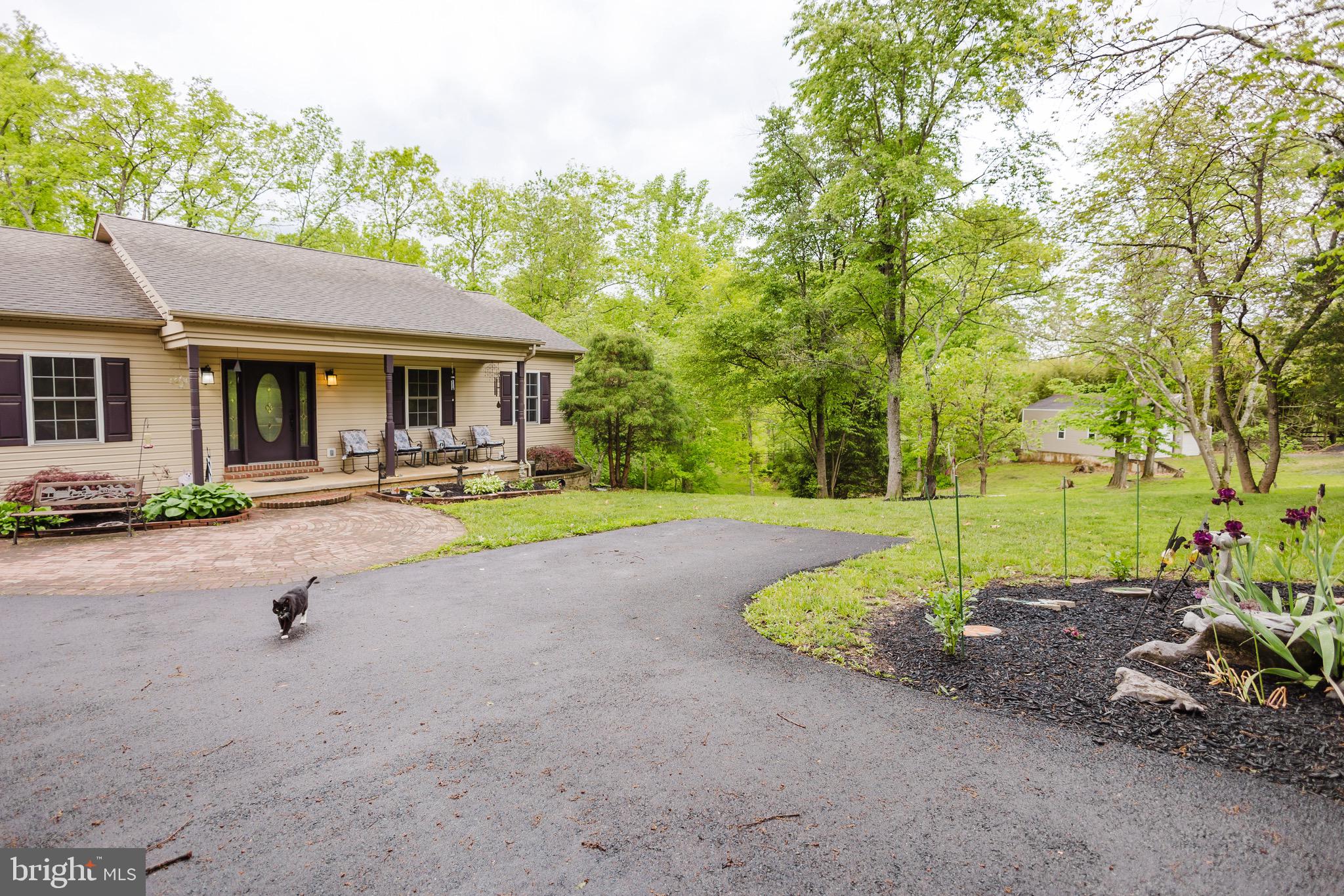 333 WHITE OAKS DRIVE