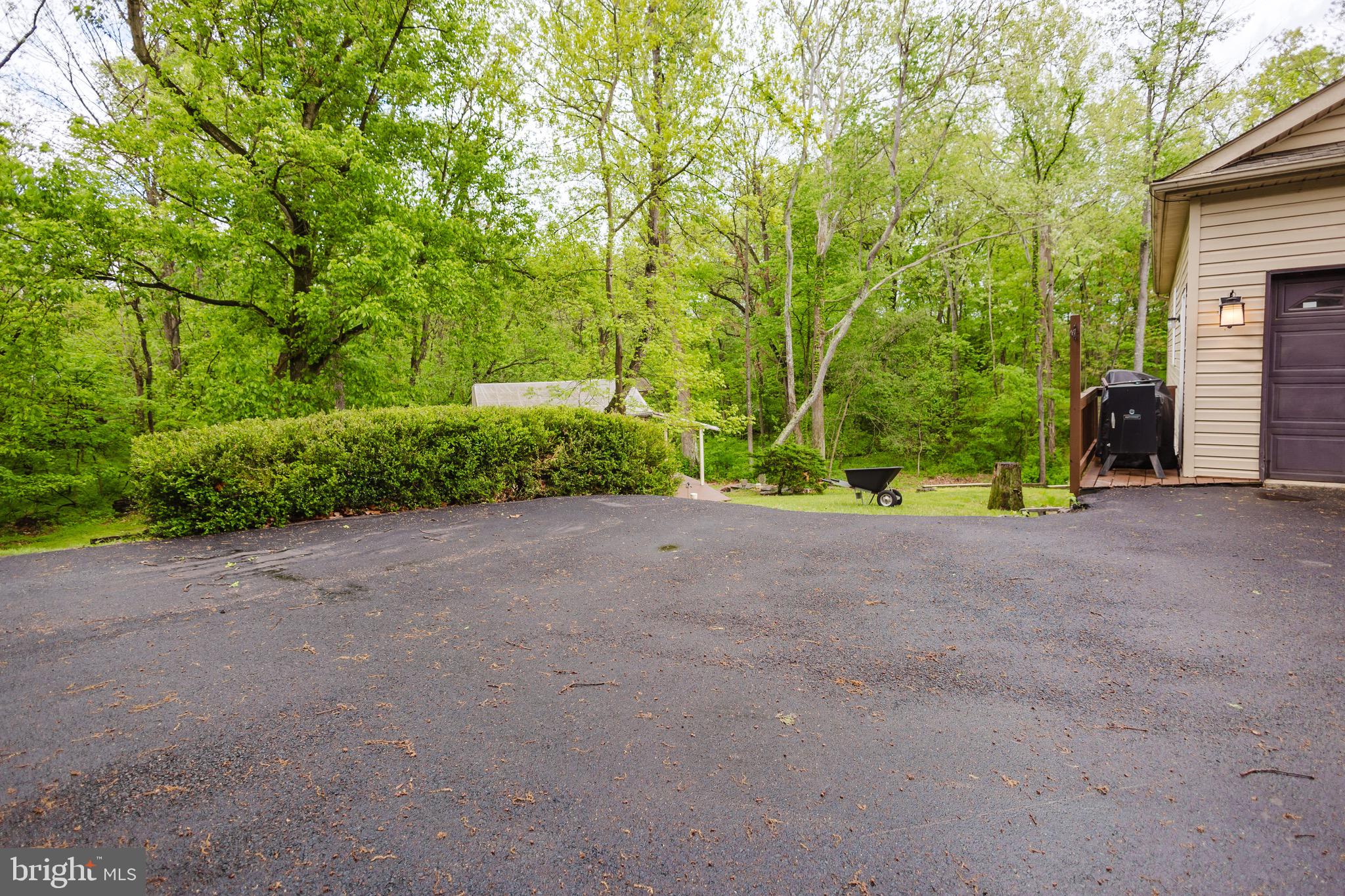 WHITE OAKS - Residential