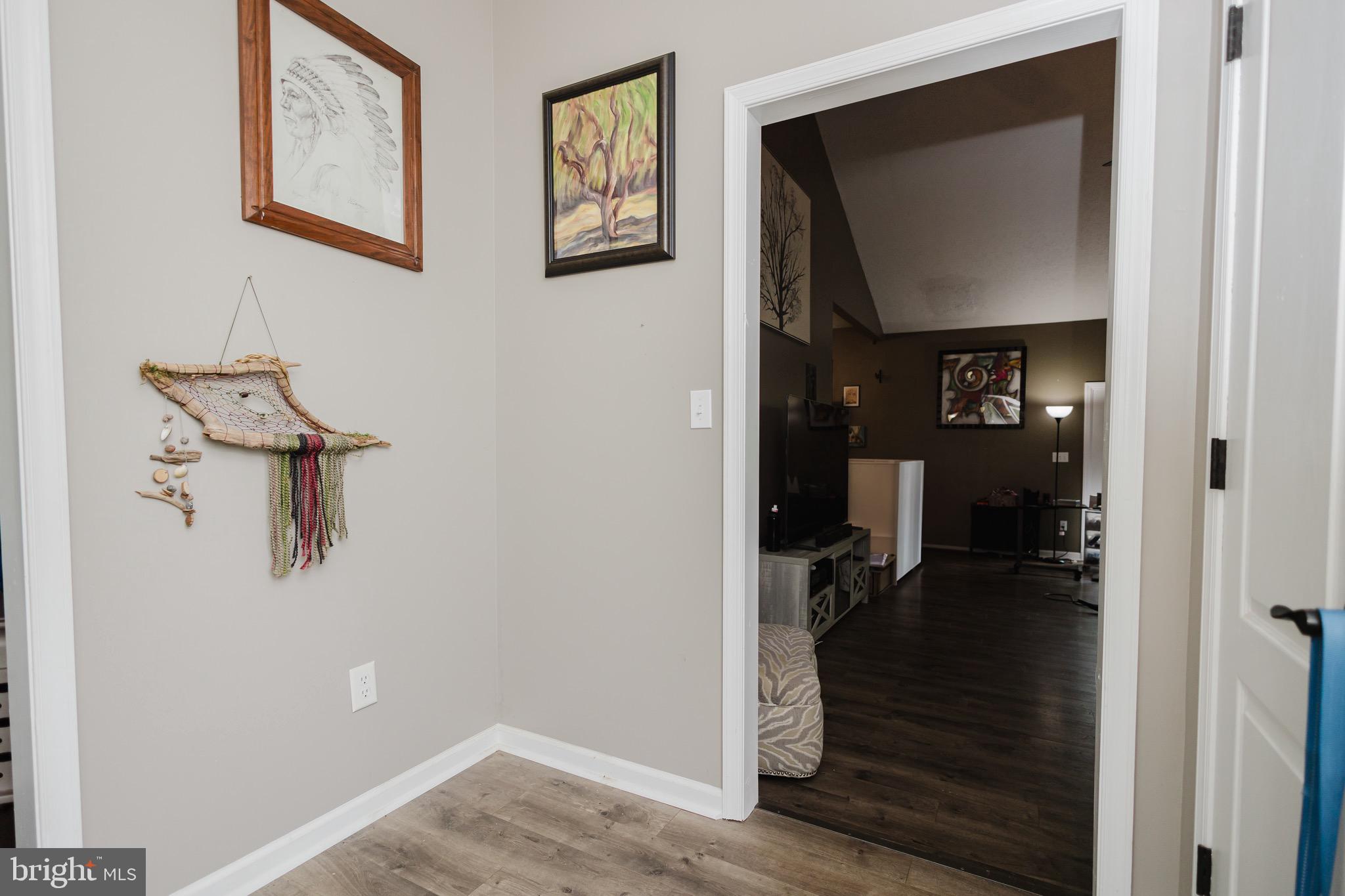 WHITE OAKS - Residential