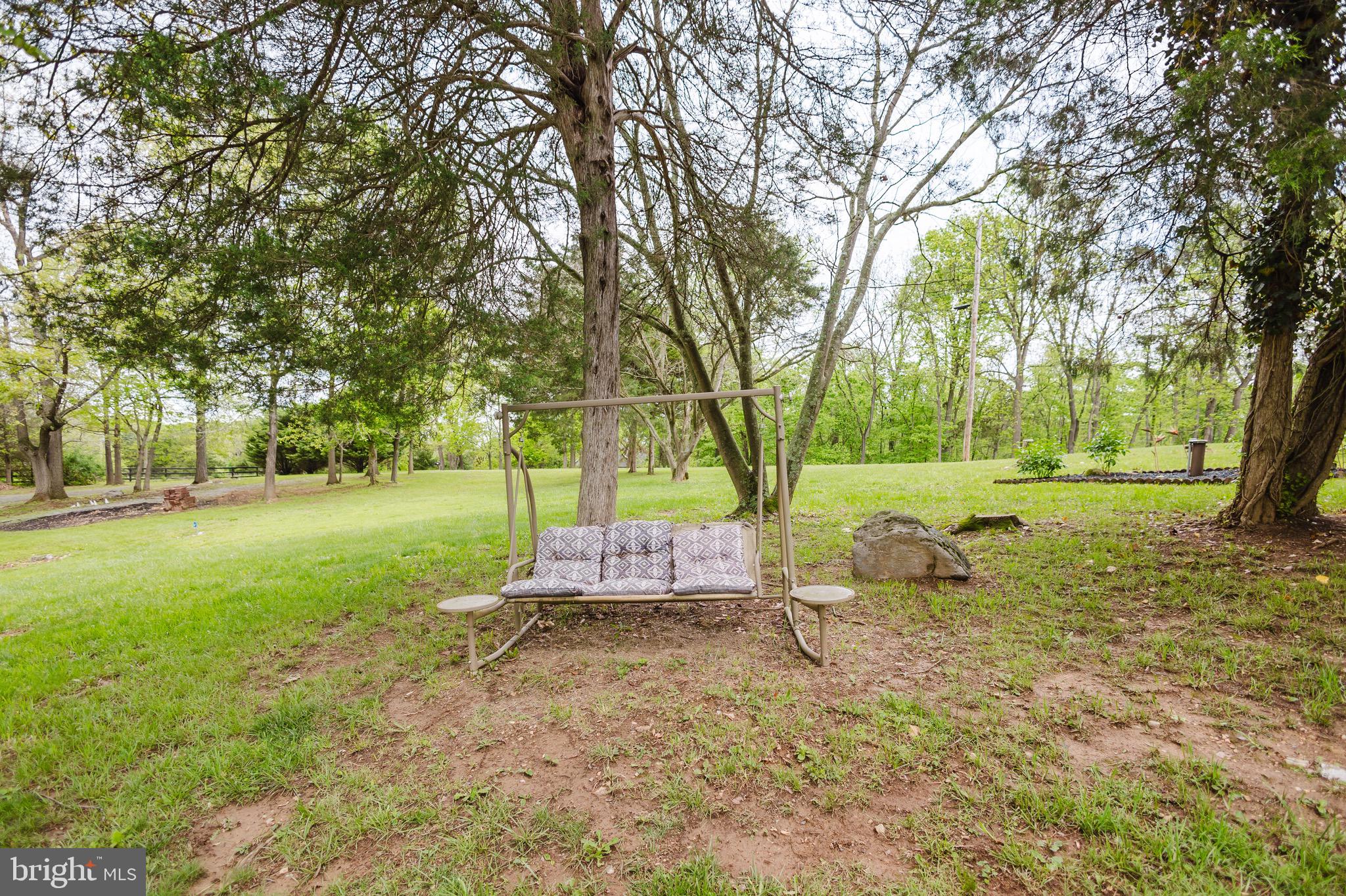 WHITE OAKS - Residential