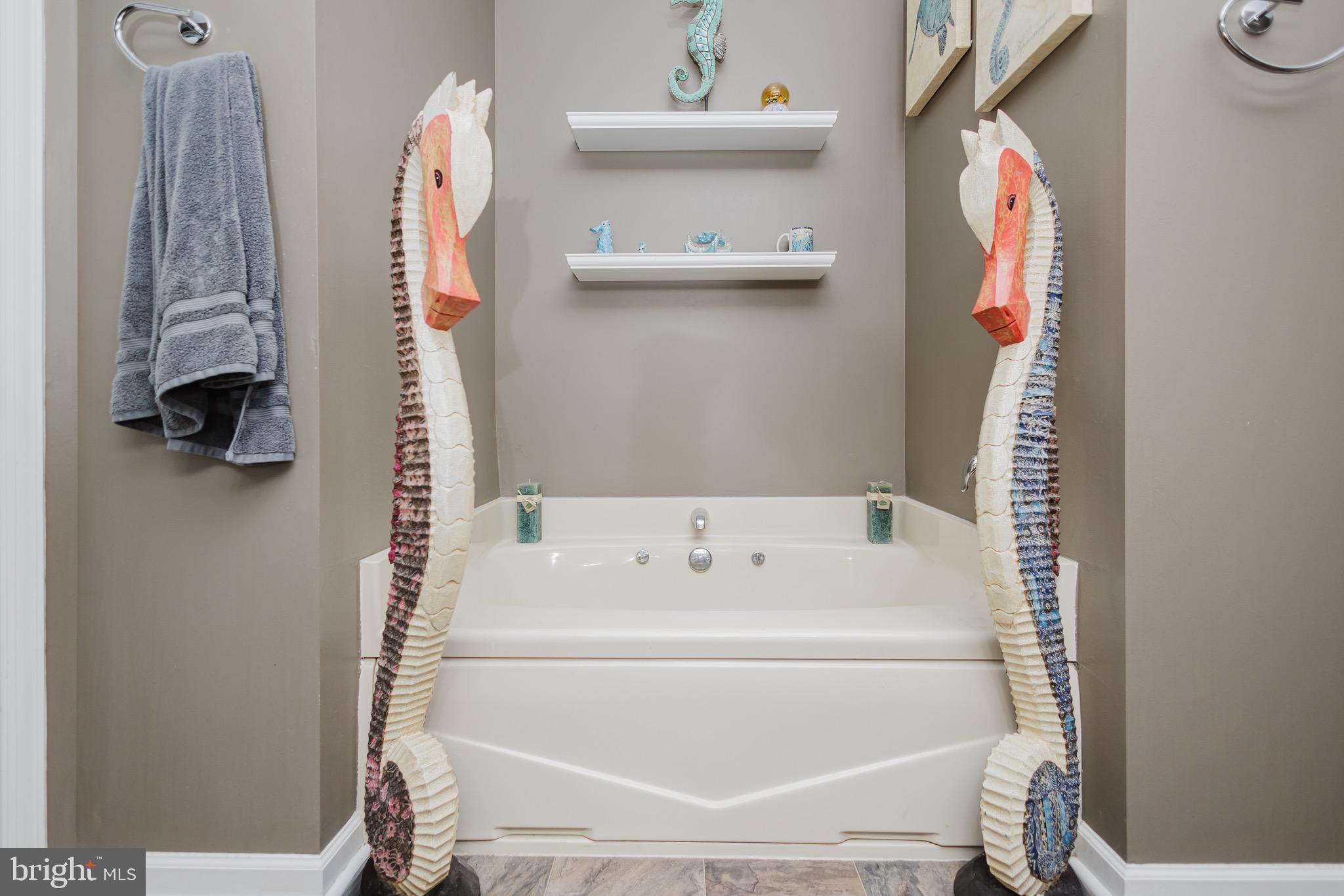 WHITE OAKS - Residential