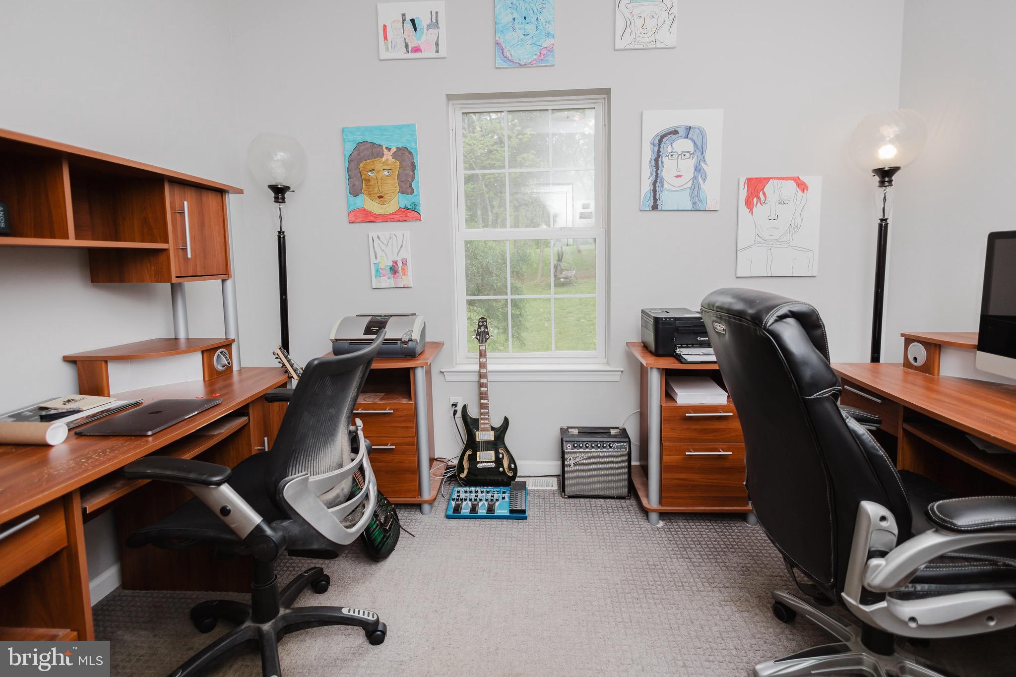 WHITE OAKS - Residential