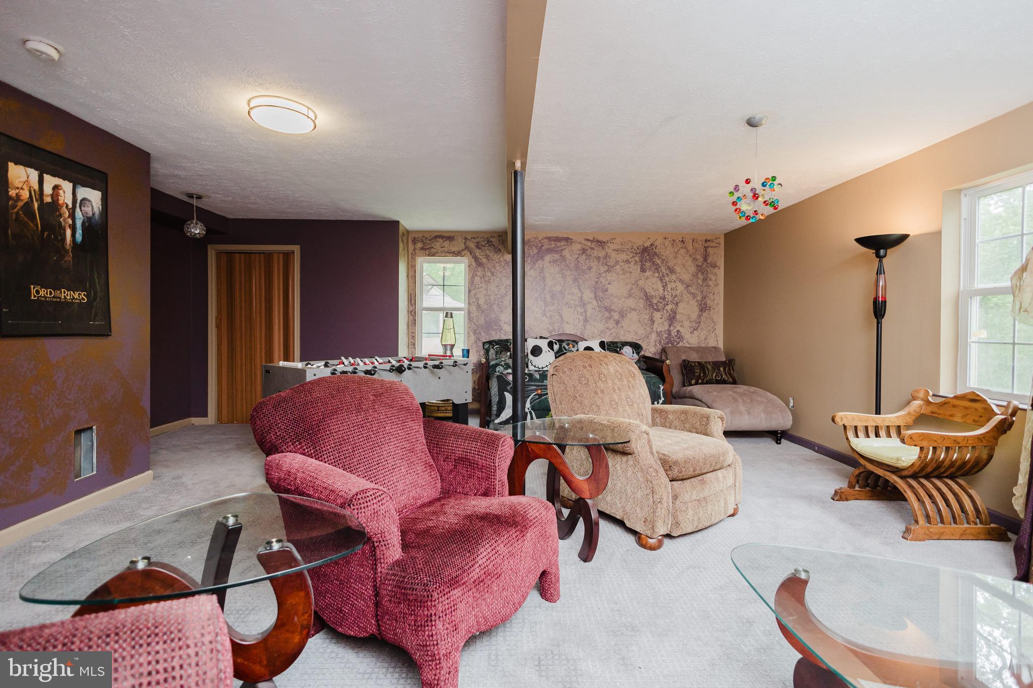 WHITE OAKS - Residential