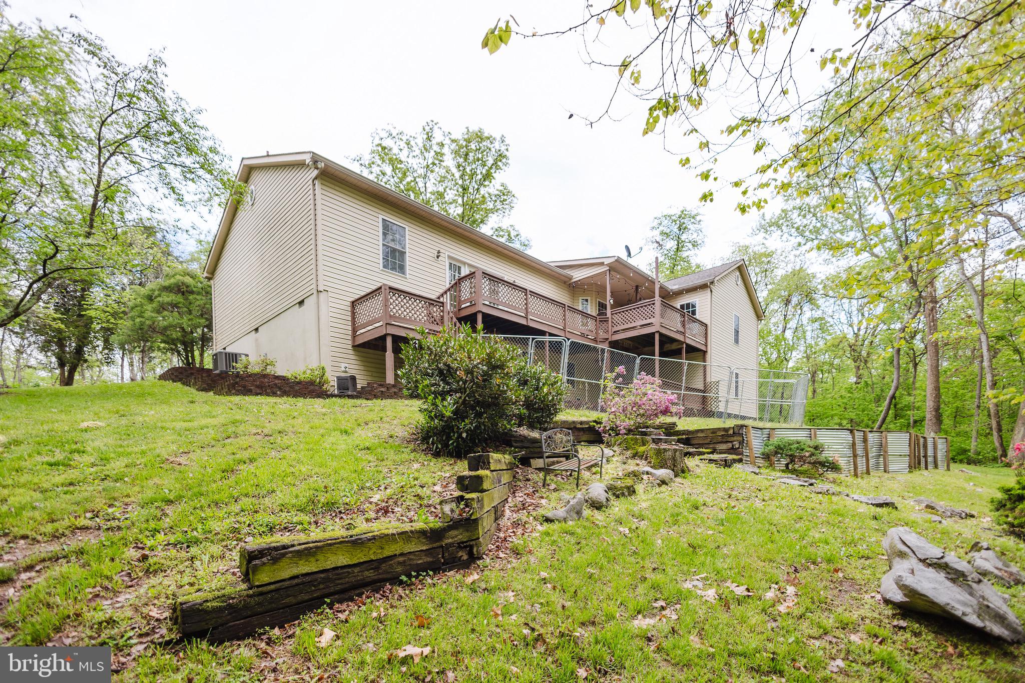 WHITE OAKS - Residential