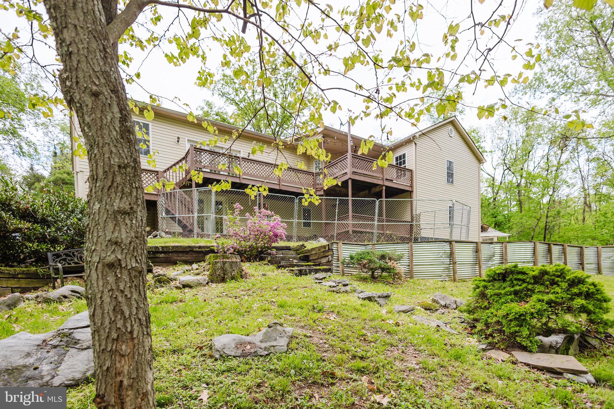 WHITE OAKS - Residential