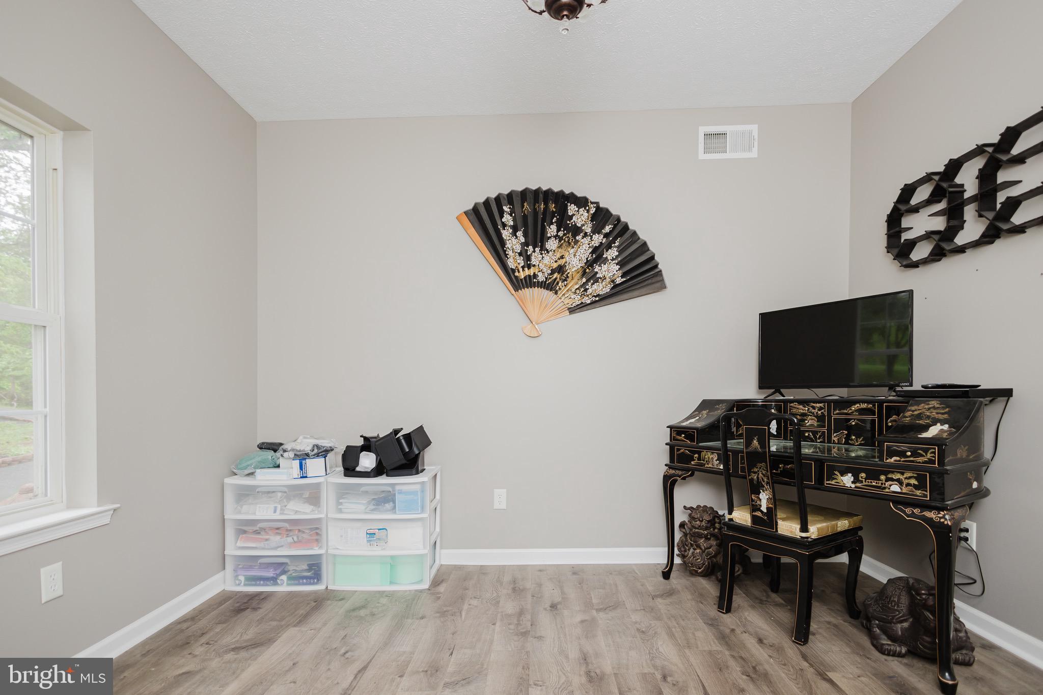 WHITE OAKS - Residential