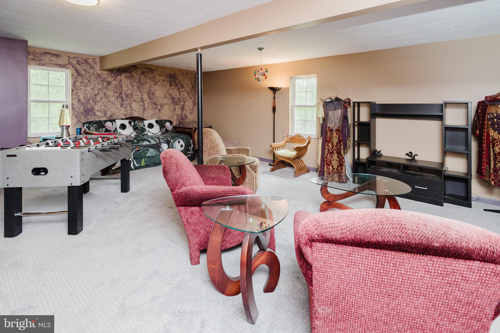 WHITE OAKS - Residential