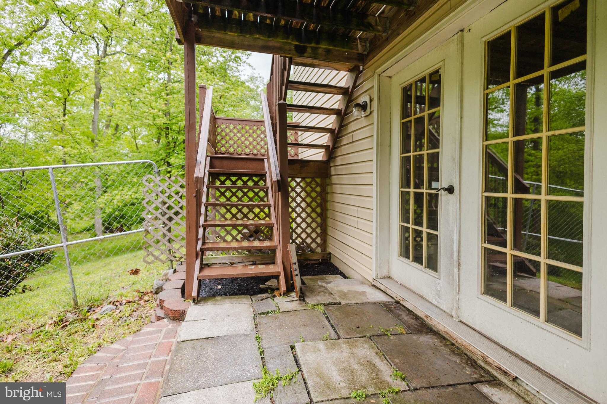 WHITE OAKS - Residential