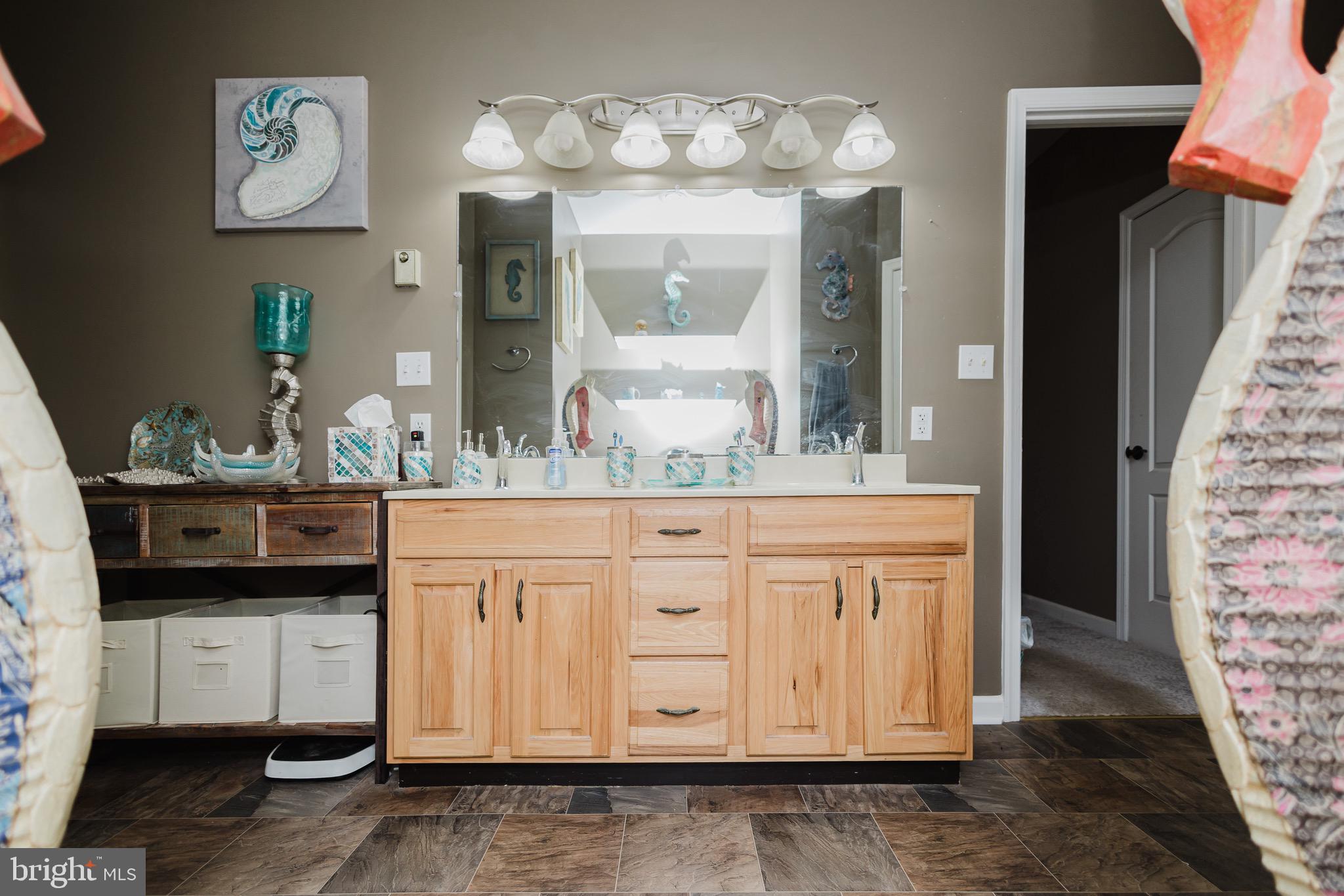 WHITE OAKS - Residential