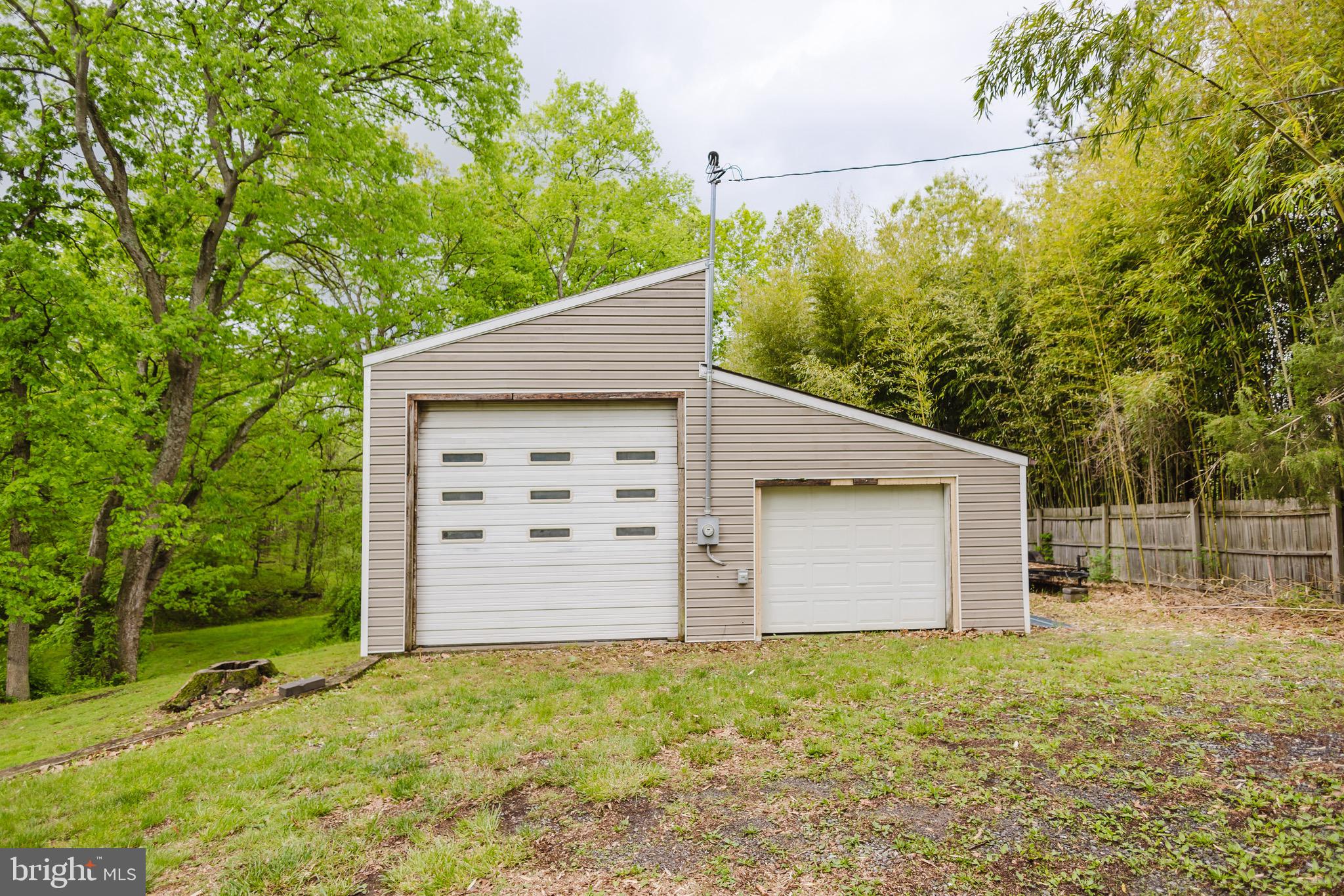 WHITE OAKS - Residential