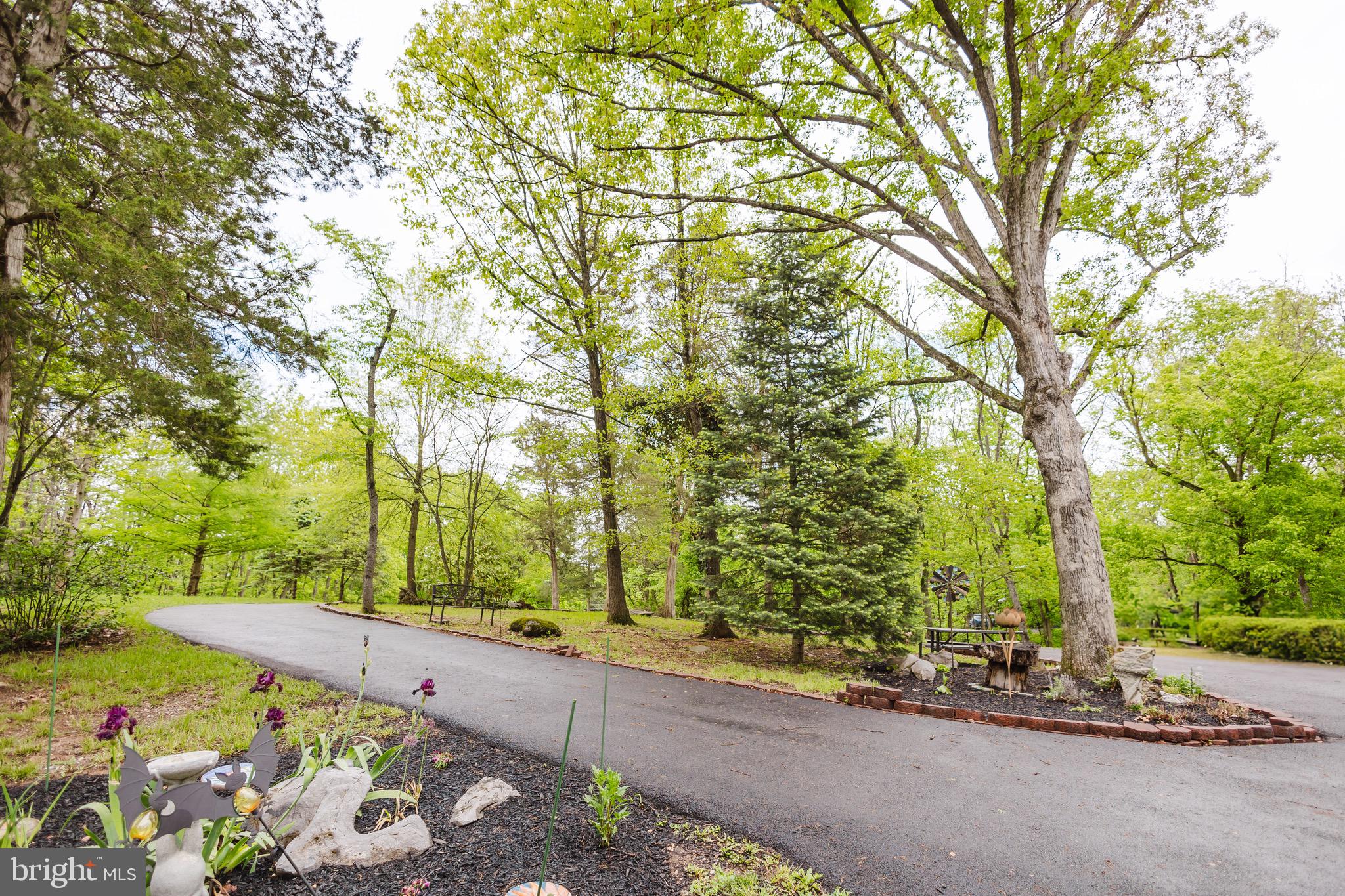 WHITE OAKS - Residential