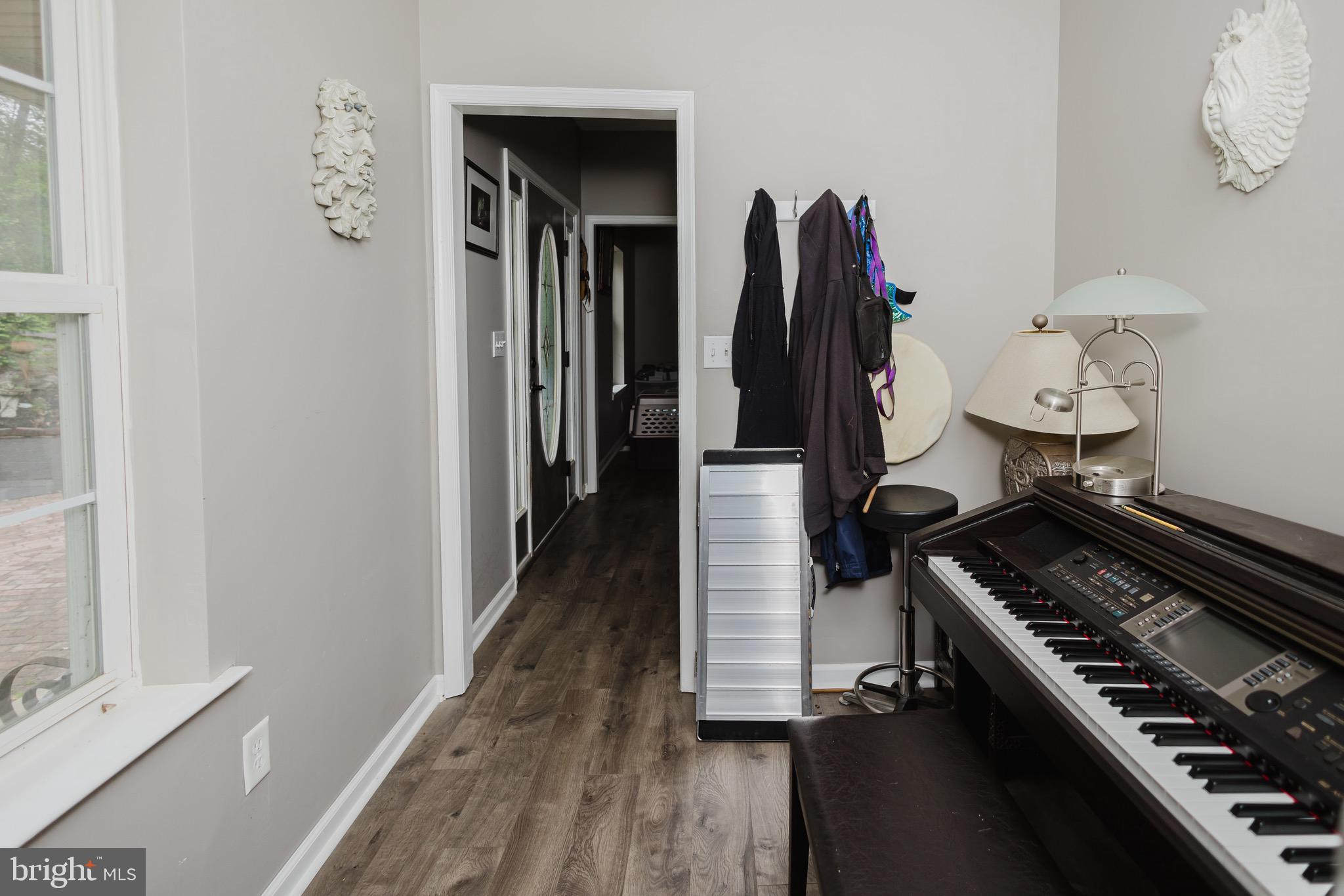 WHITE OAKS - Residential