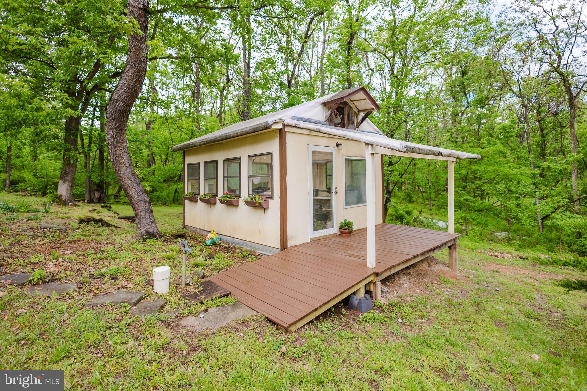 WHITE OAKS - Residential