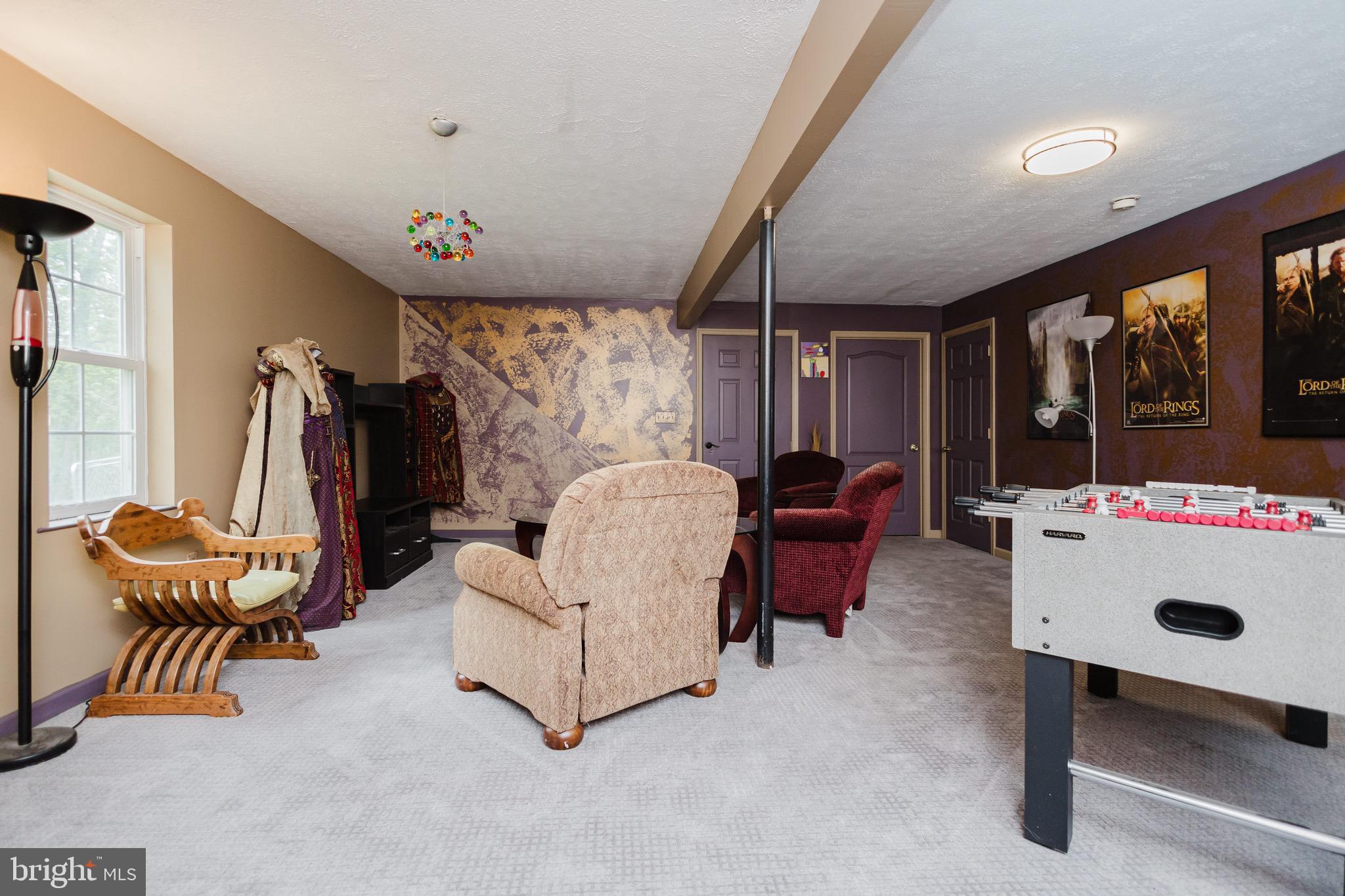 WHITE OAKS - Residential