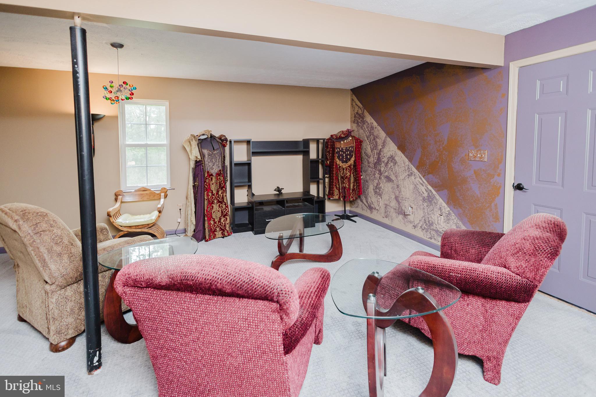 WHITE OAKS - Residential