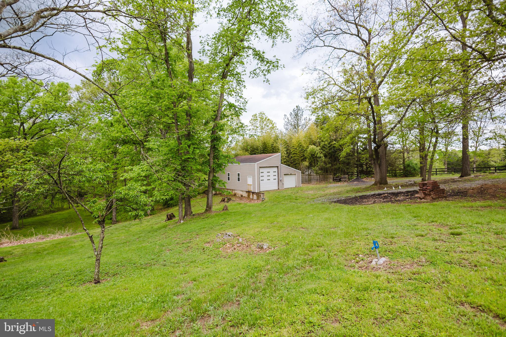 WHITE OAKS - Residential