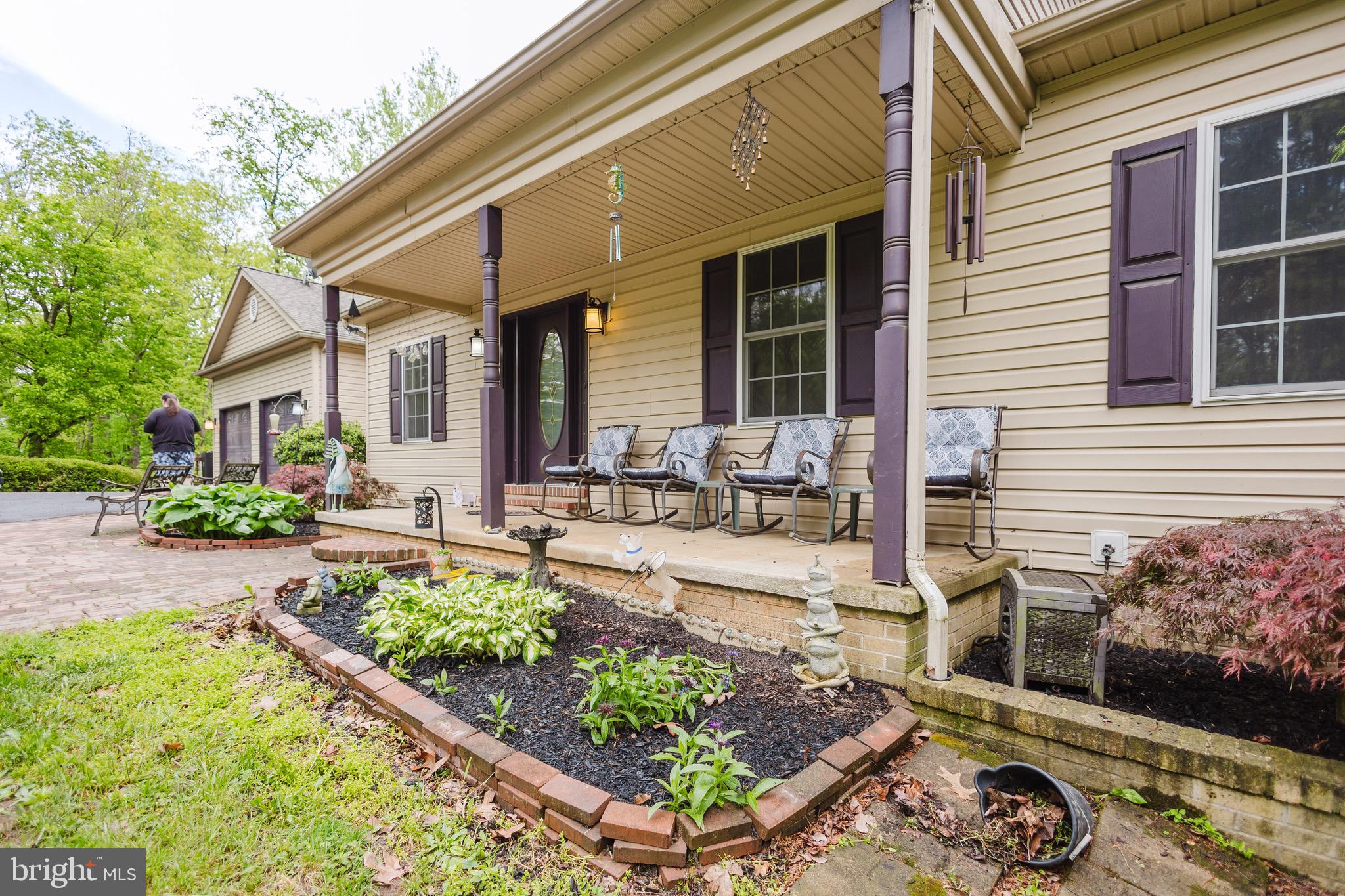 WHITE OAKS - Residential