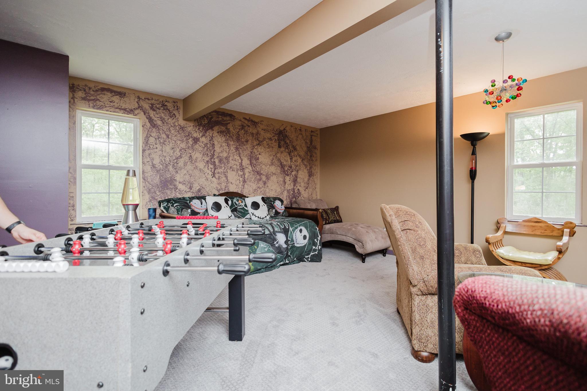 WHITE OAKS - Residential