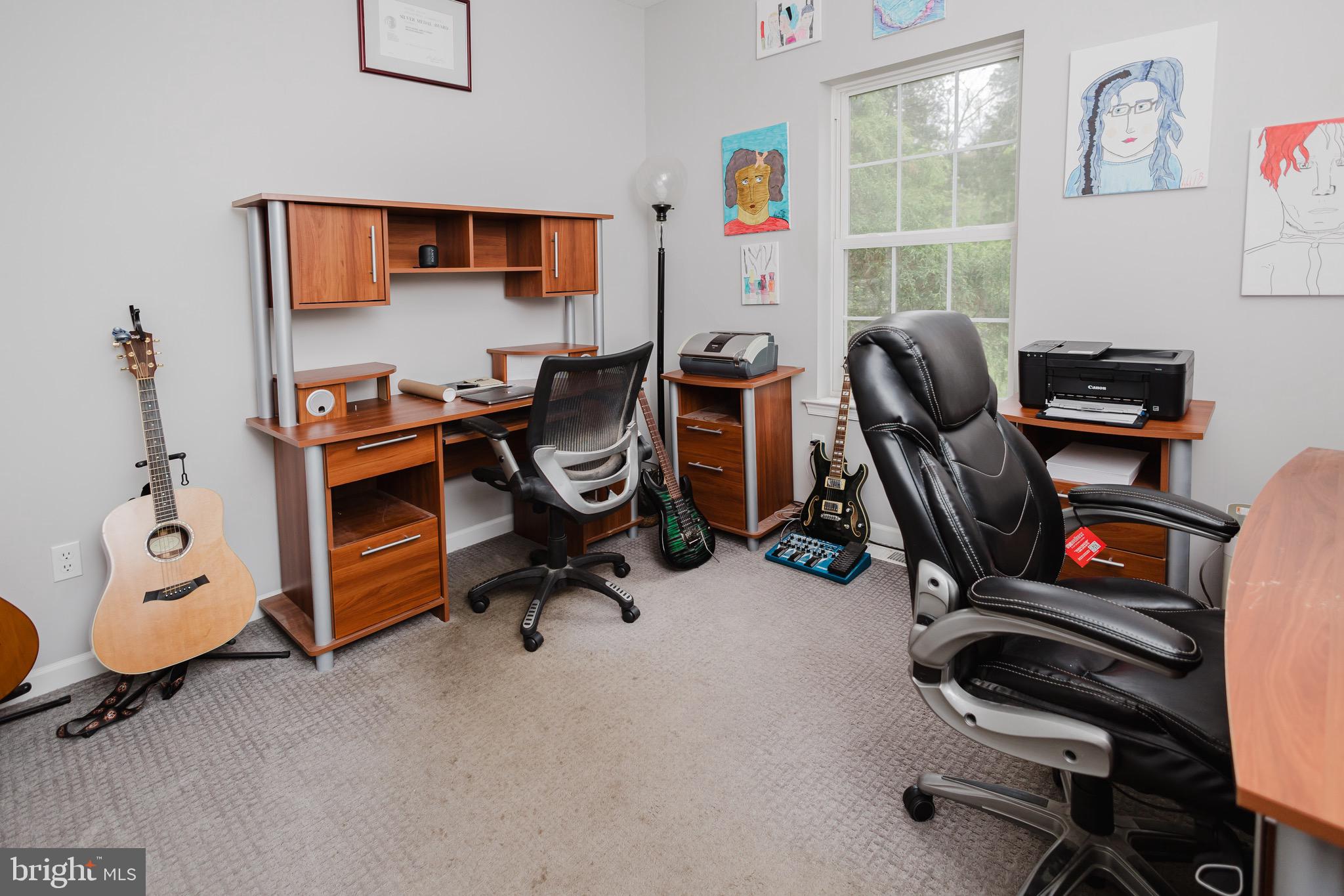 WHITE OAKS - Residential