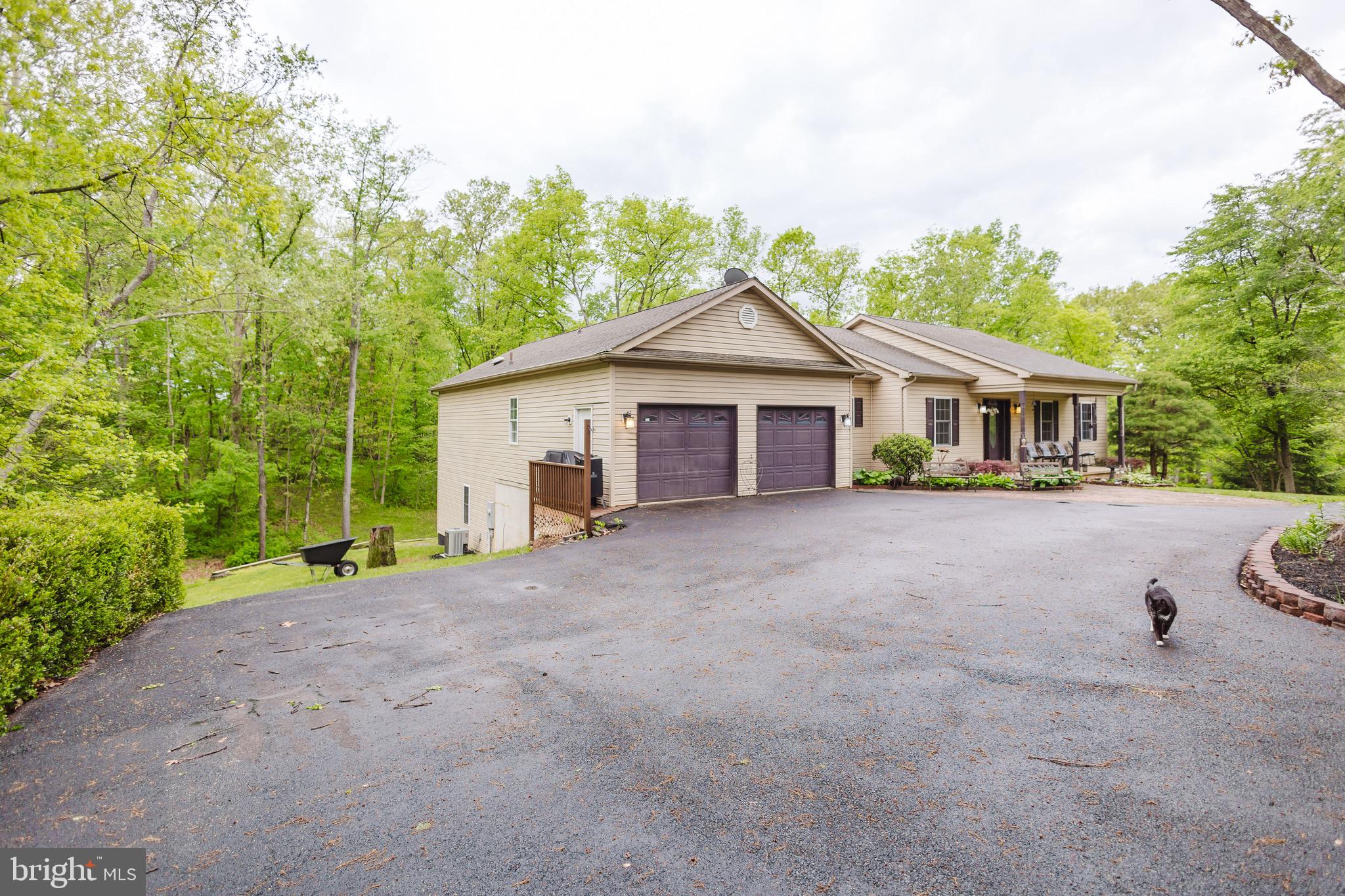 WHITE OAKS - Residential