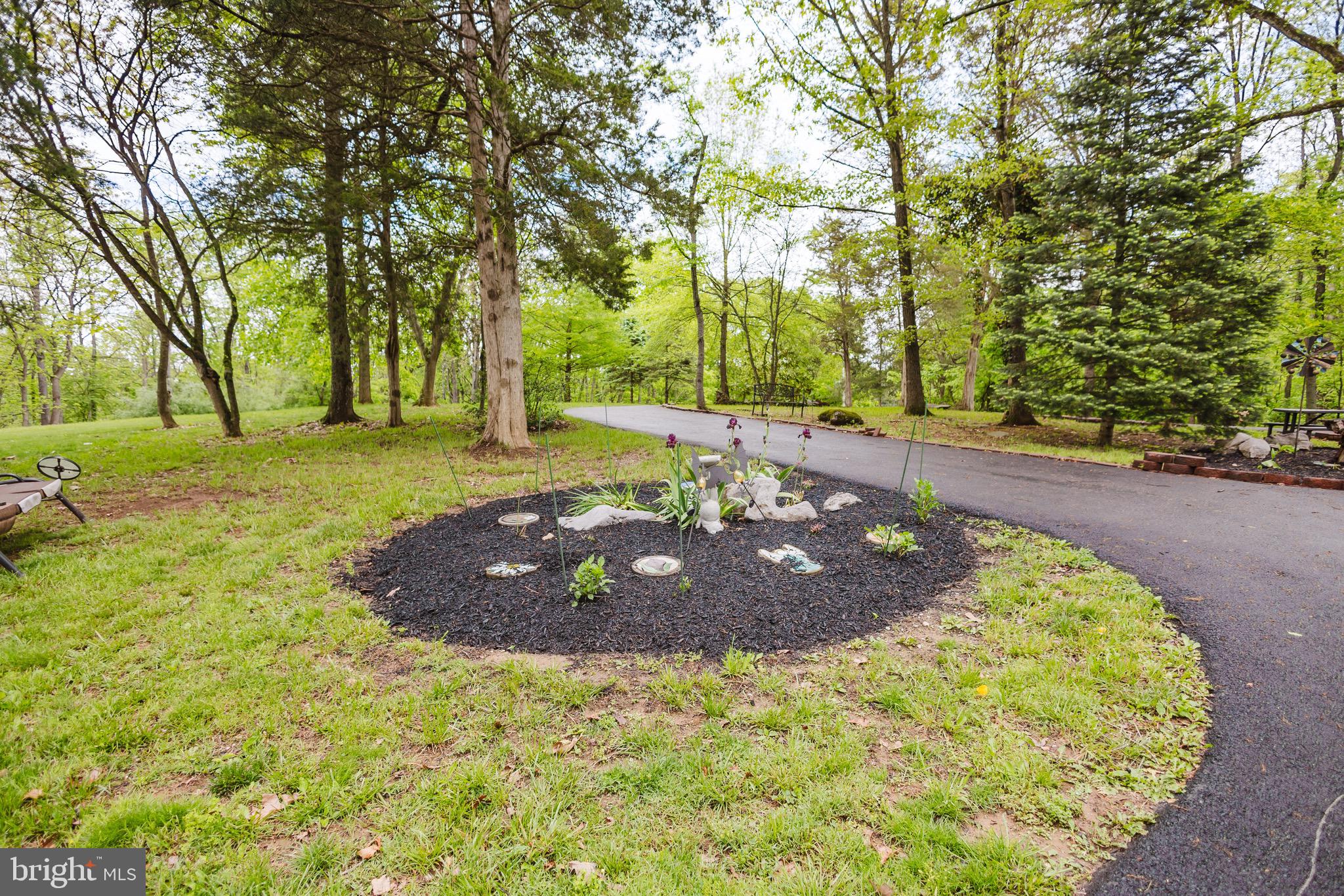 WHITE OAKS - Residential