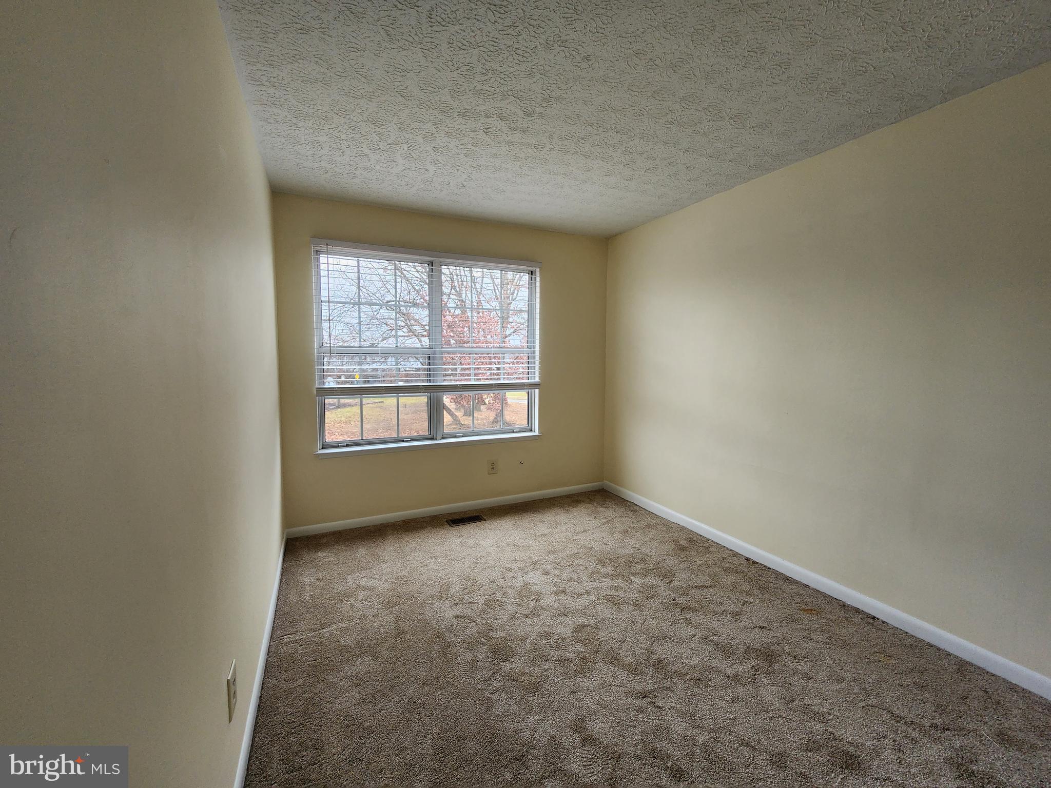 EDGEWOOD MEADOWS - Residential Lease