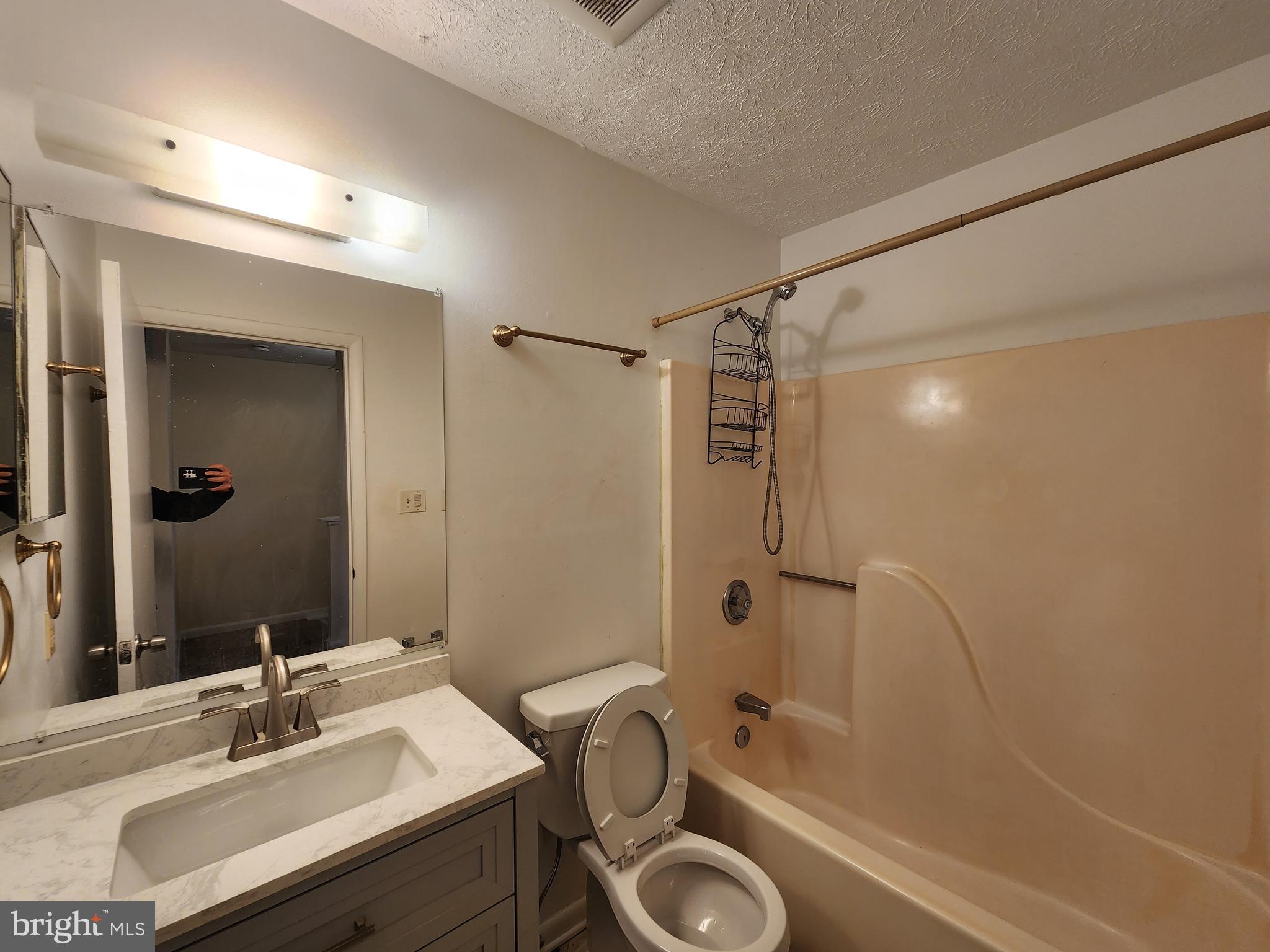 EDGEWOOD MEADOWS - Residential Lease