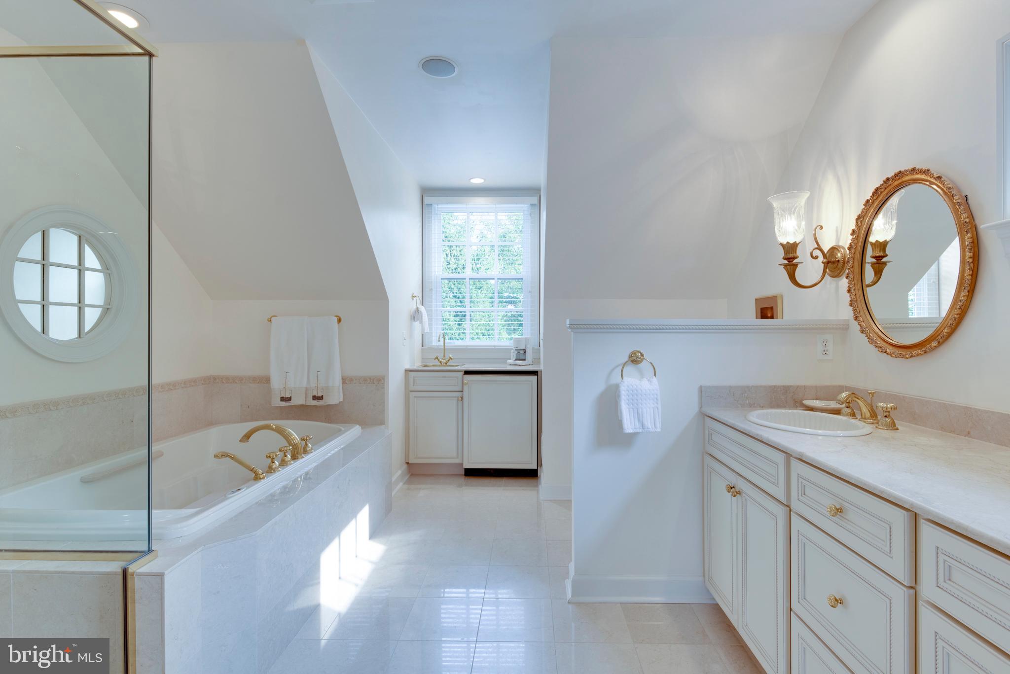 EASTPORT - Residential