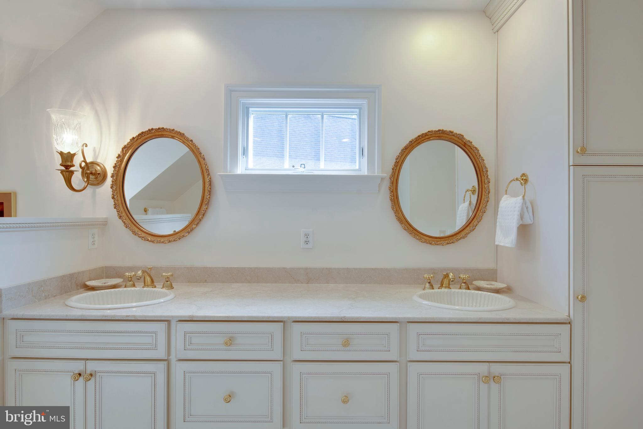 EASTPORT - Residential