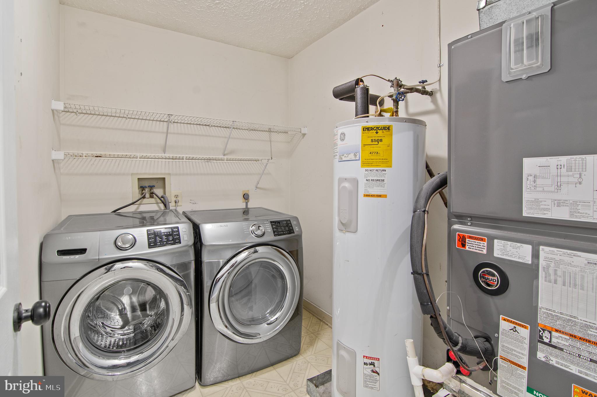 COUNTRY WALK - Residential