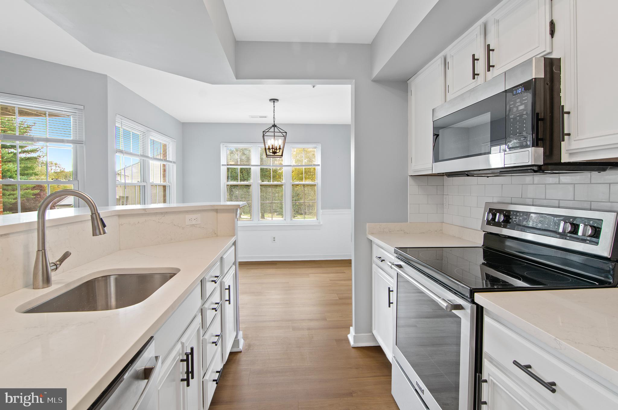 COUNTRY WALK - Residential