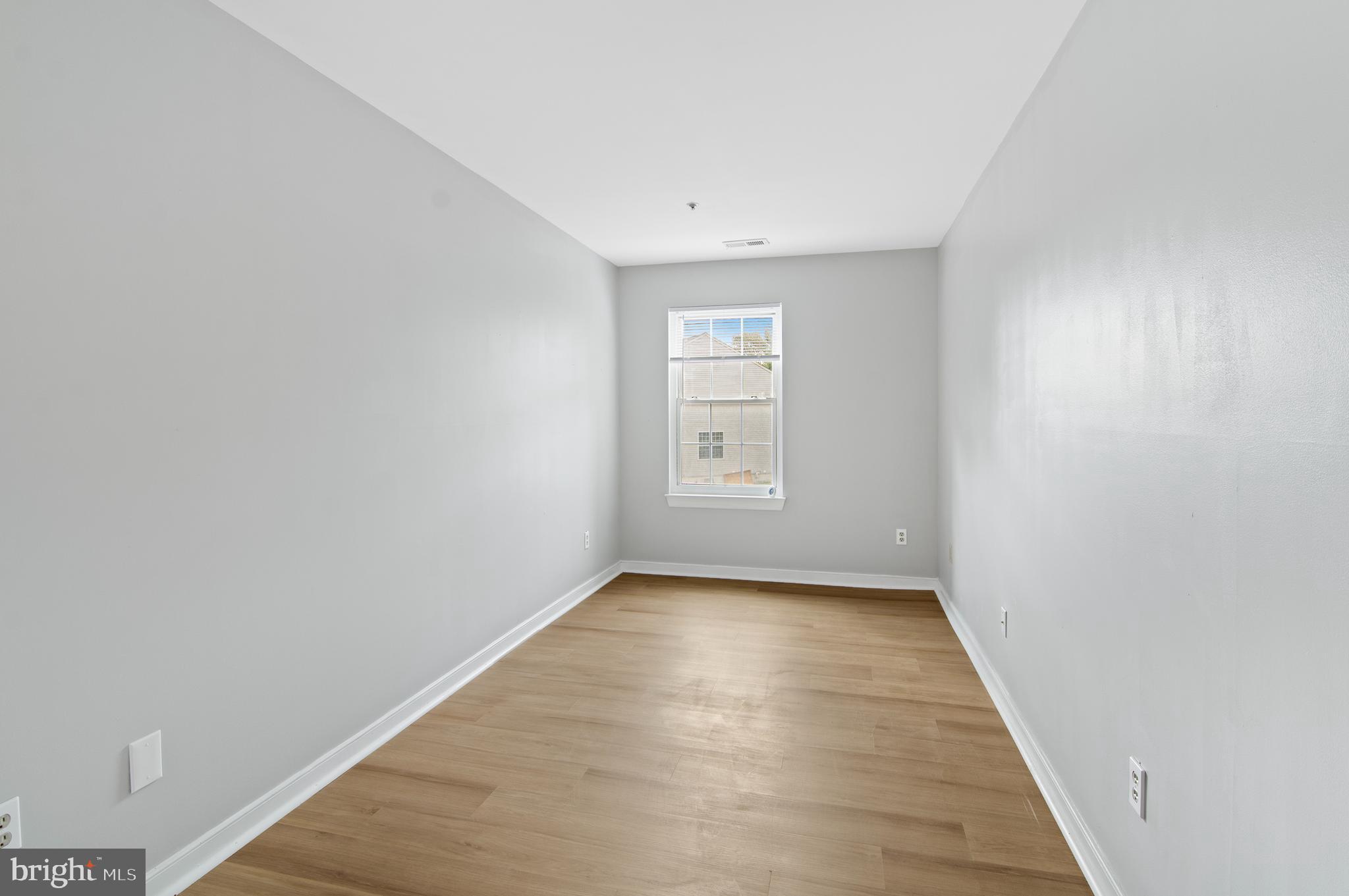 COUNTRY WALK - Residential