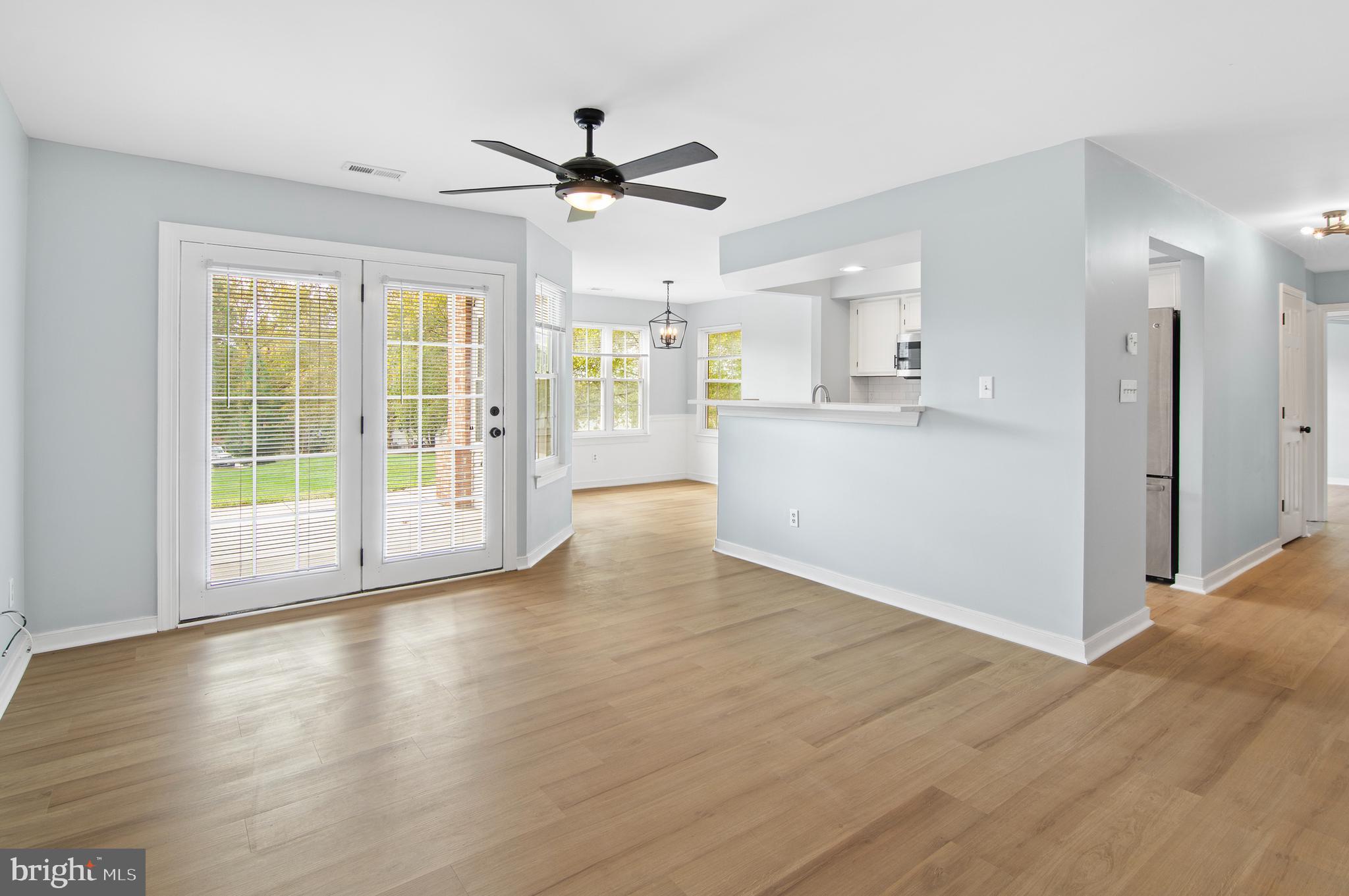 COUNTRY WALK - Residential