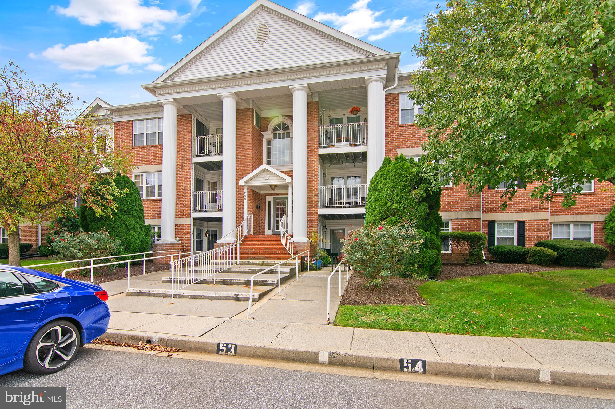 COUNTRY WALK - Residential