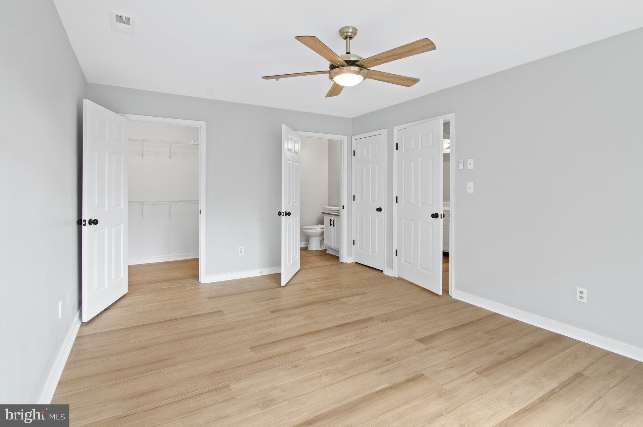 COUNTRY WALK - Residential